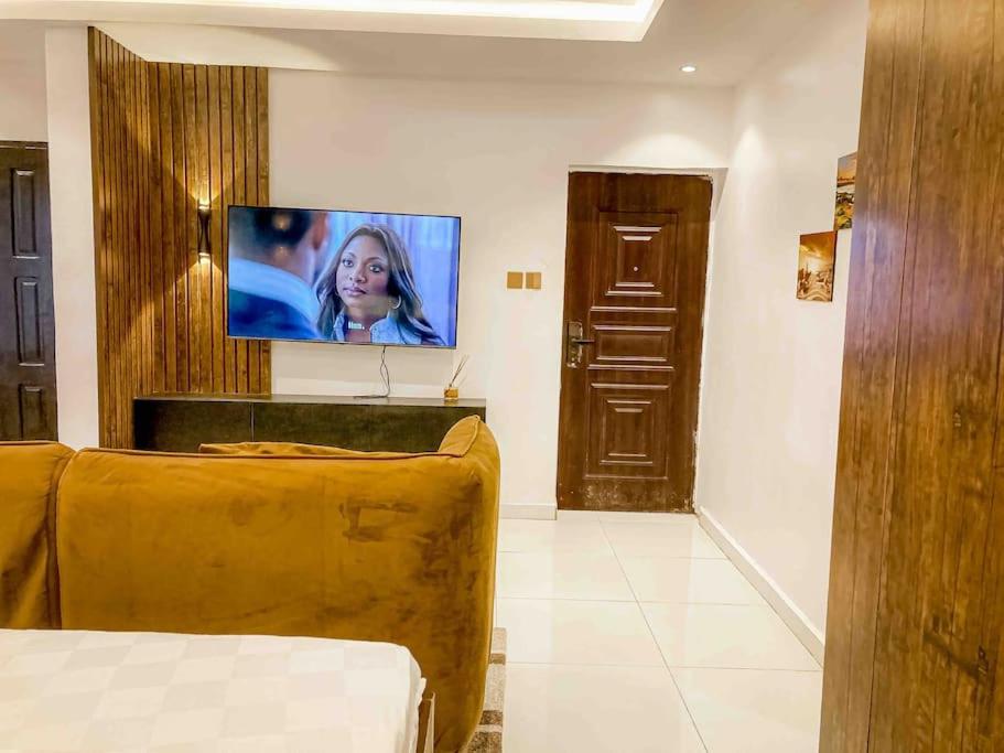 Beautiful Studio with PS5 - 3 mins walk to the Beach view 5