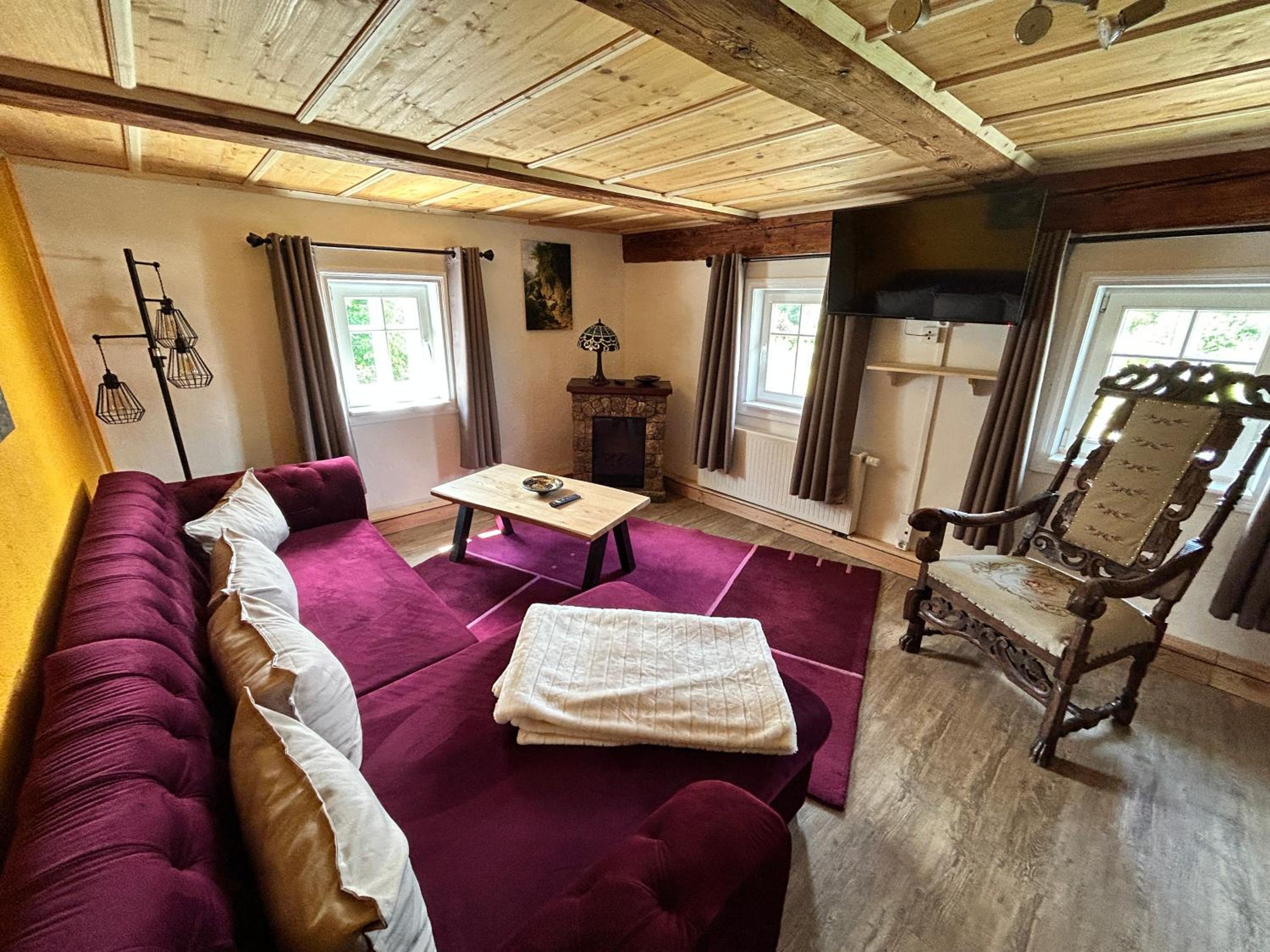 Fewo Frushi mit Sauna & saisonalem Whirlpool im Zittauer Gebirge