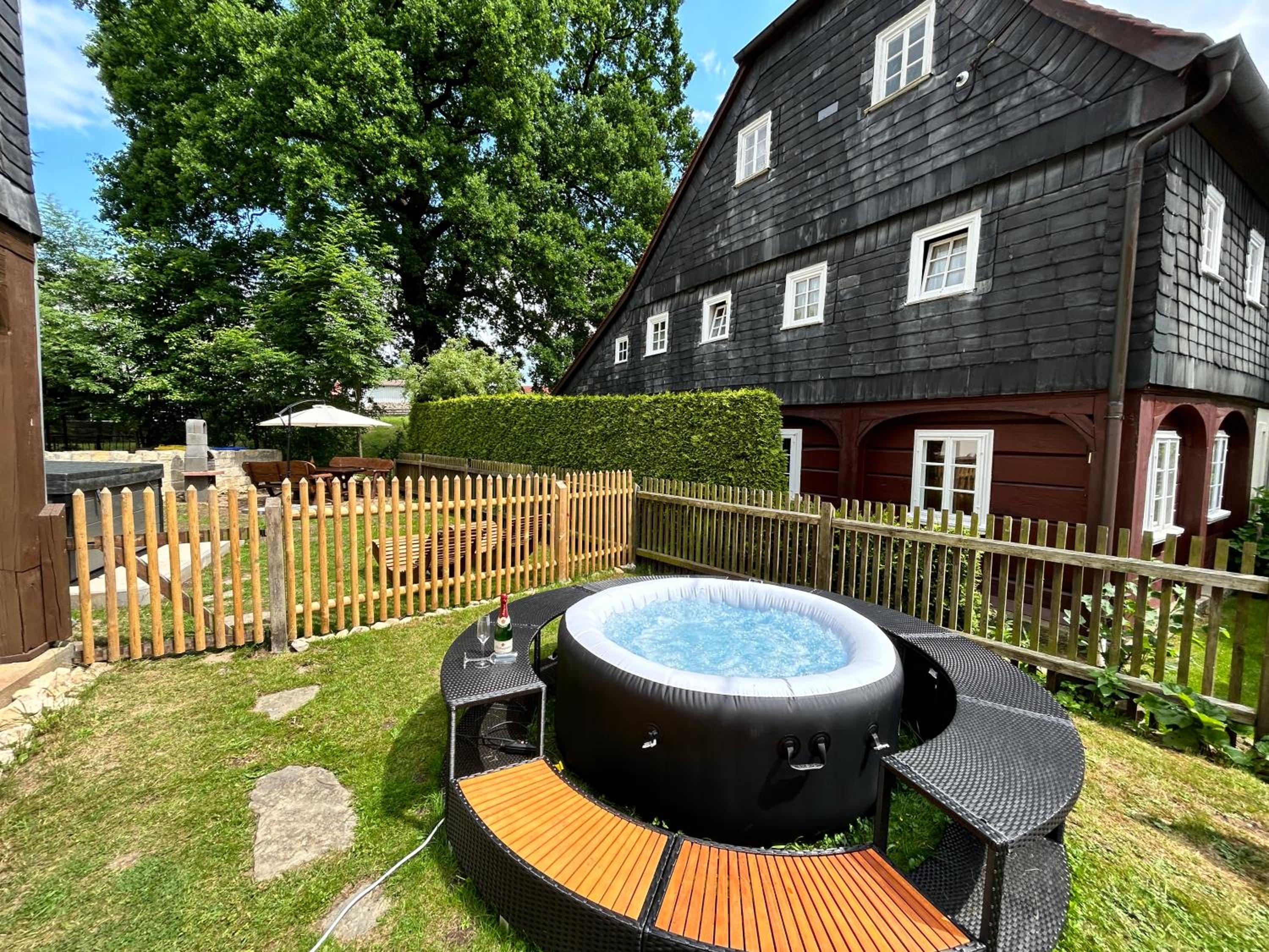 Fewo Frushi mit Sauna & saisonalem Whirlpool im Zittauer Gebirge