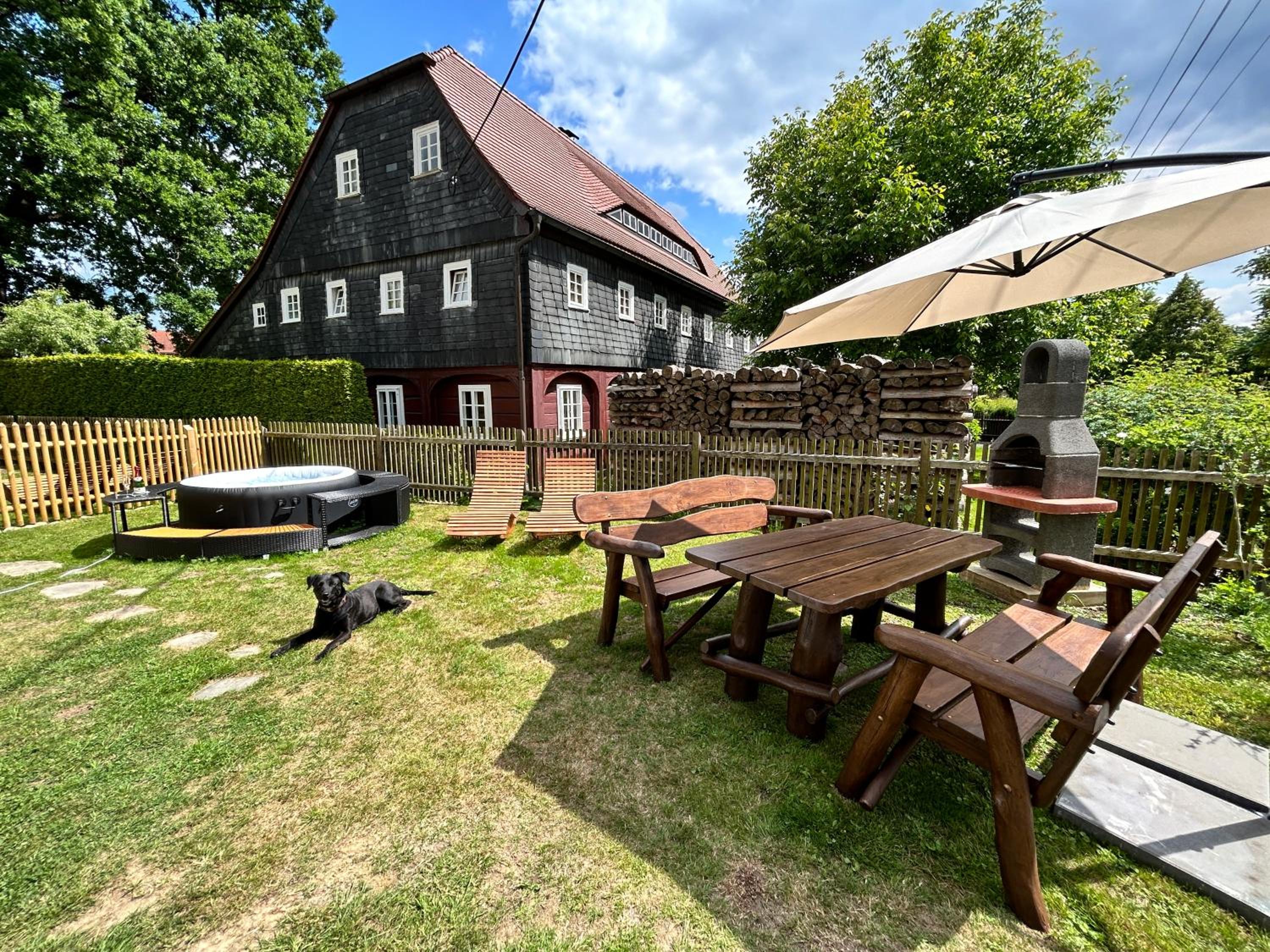 Fewo Frushi mit Sauna & saisonalem Whirlpool im Zittauer Gebirge