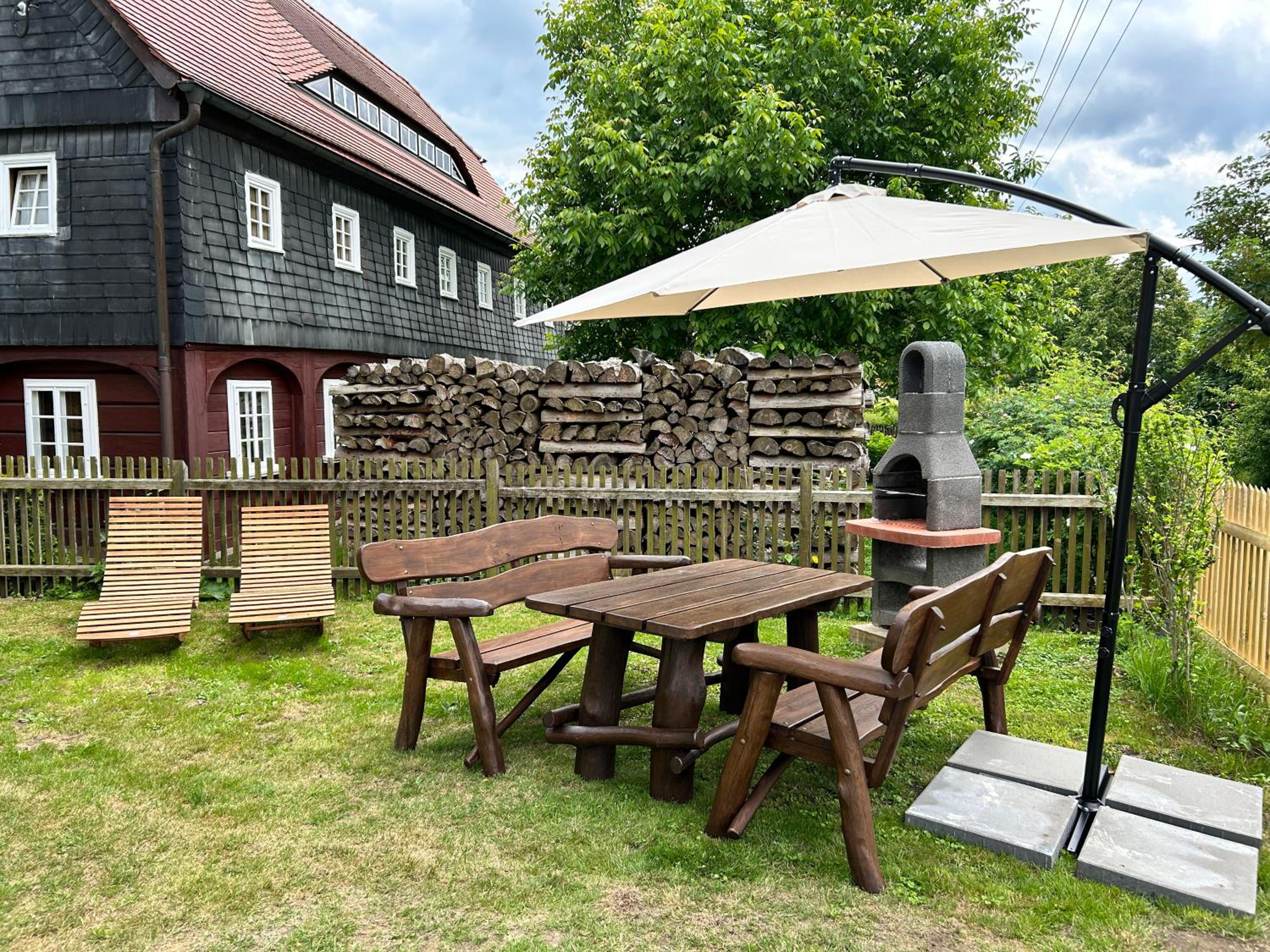 Fewo Frushi mit Sauna & saisonalem Whirlpool im Zittauer Gebirge