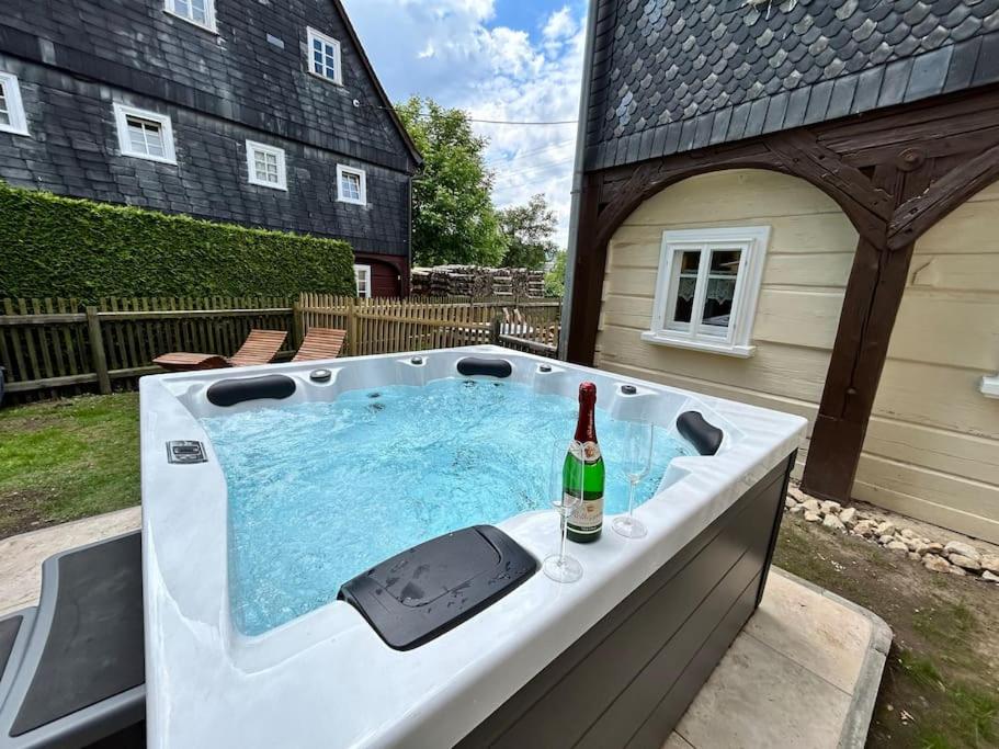 Whirlpool & Sauna - Fewo Ornella im Zittauer Gebirge