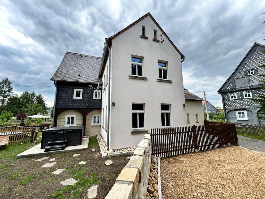Whirlpool & Sauna - Fewo Ornella im Zittauer Gebirge