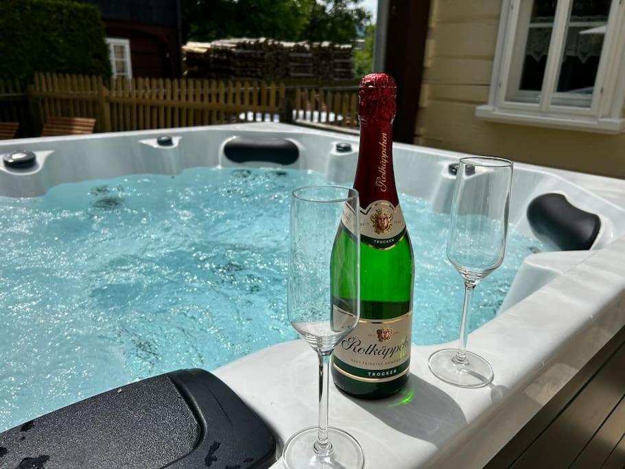 Whirlpool & Sauna - Fewo Ornella im Zittauer Gebirge