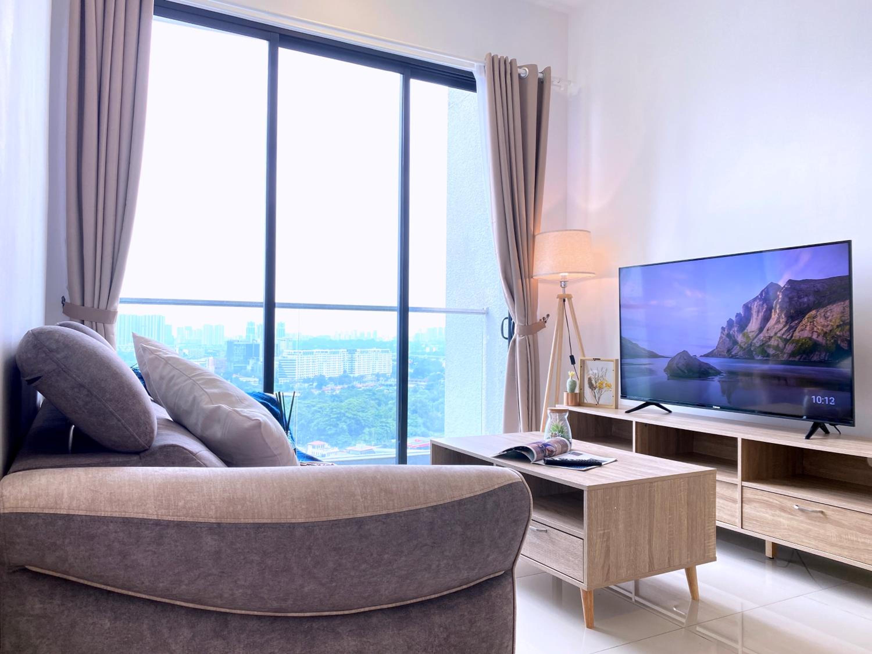 Lavile Homestay near Sunway Velocity and MRT Maluri by Iconique