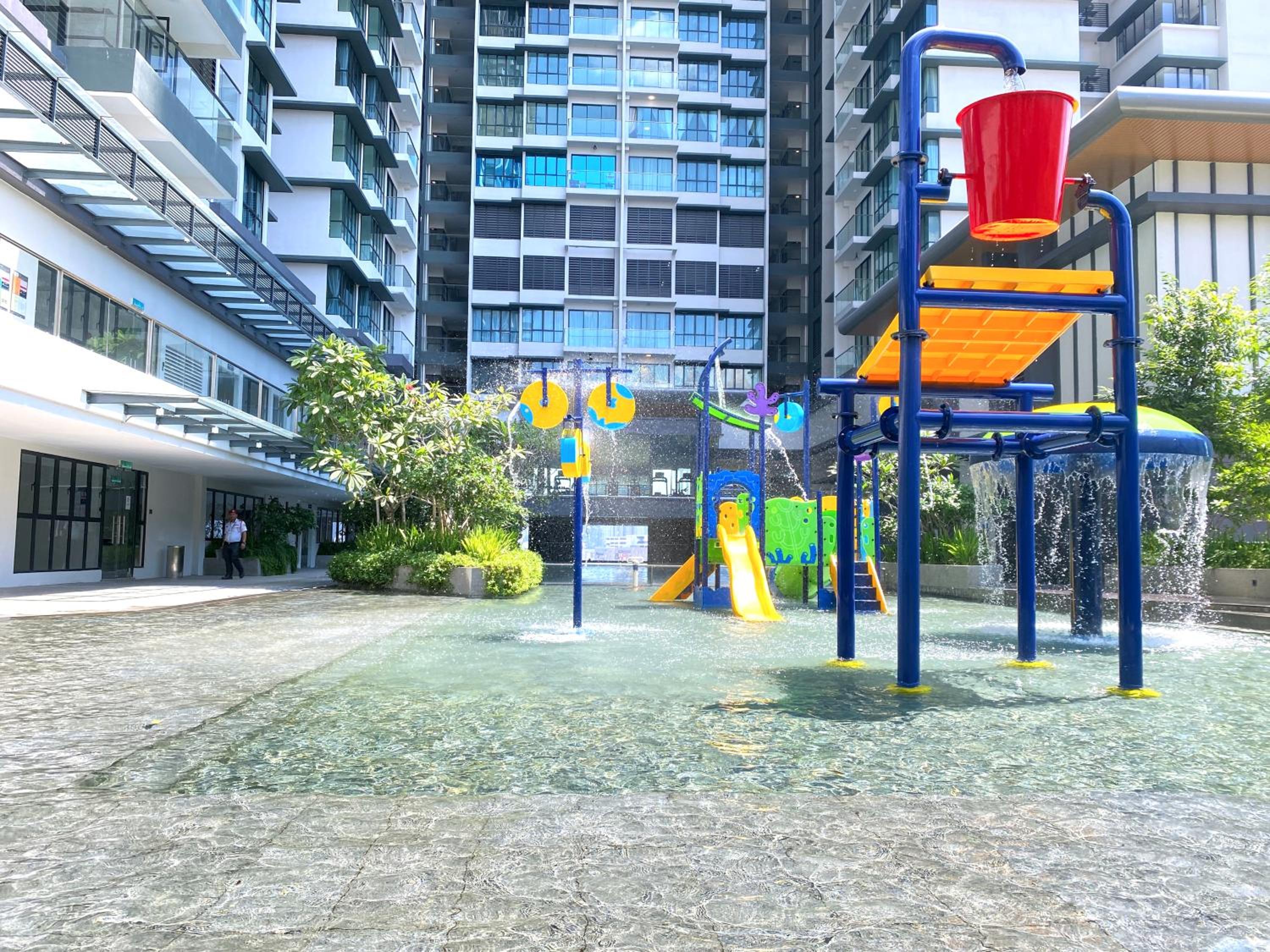Lavile Homestay near Sunway Velocity and MRT Maluri by Iconique