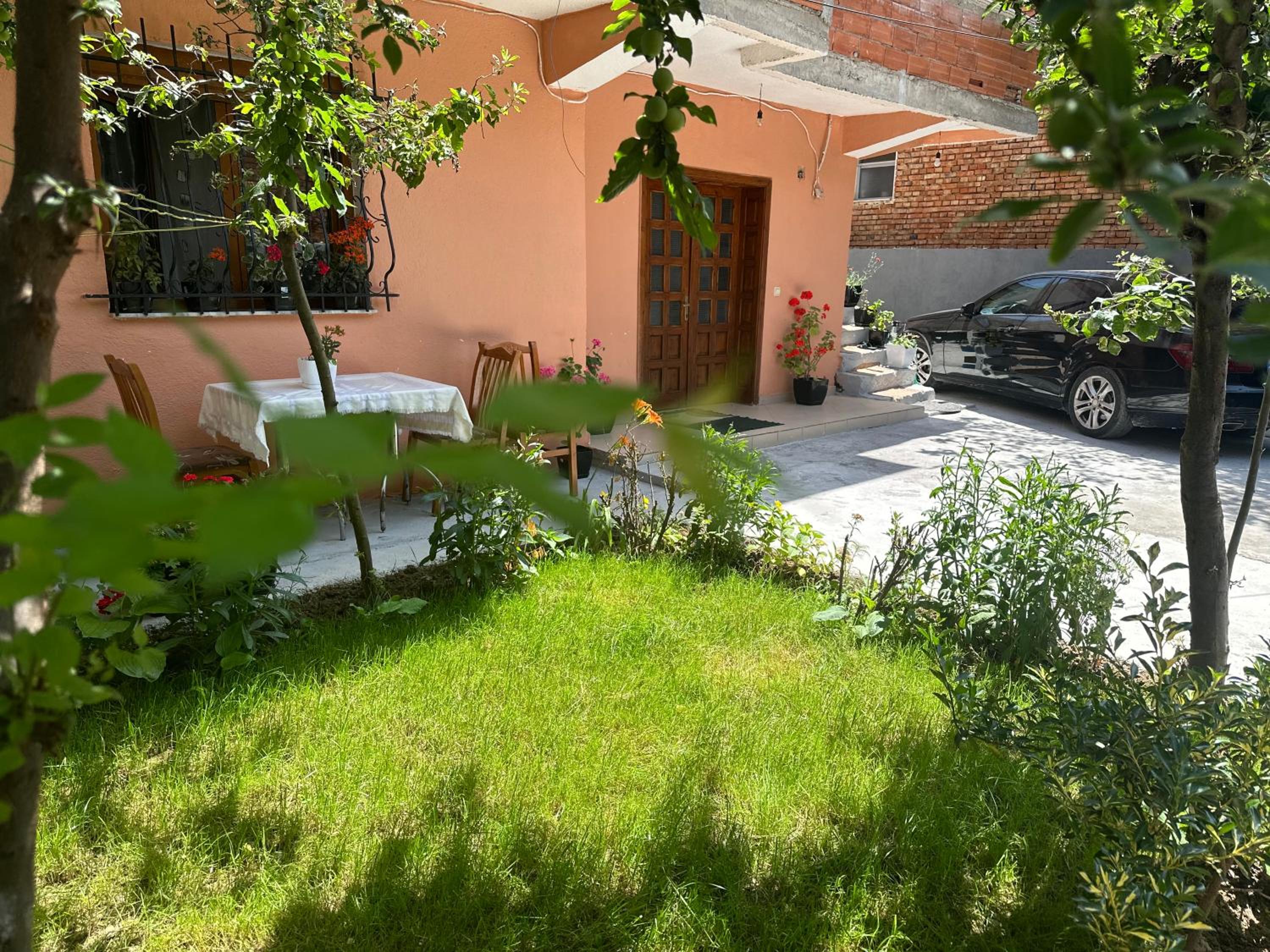 Guri Guest House