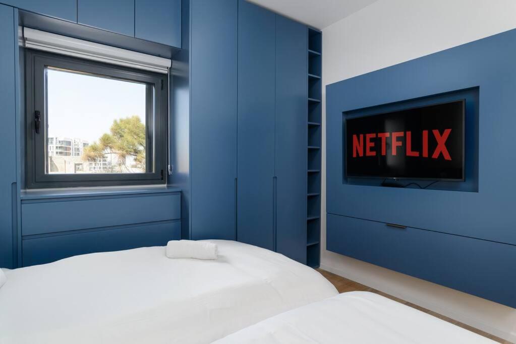 Luxury 2BR in New Building by Nahalat Binyamin view 3