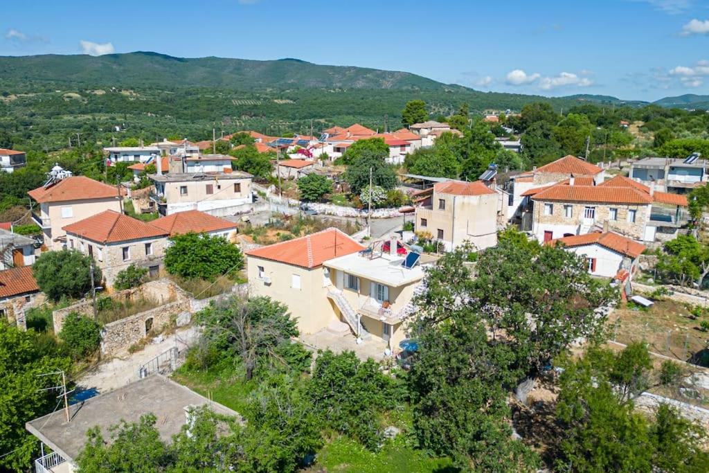Village house xatzis