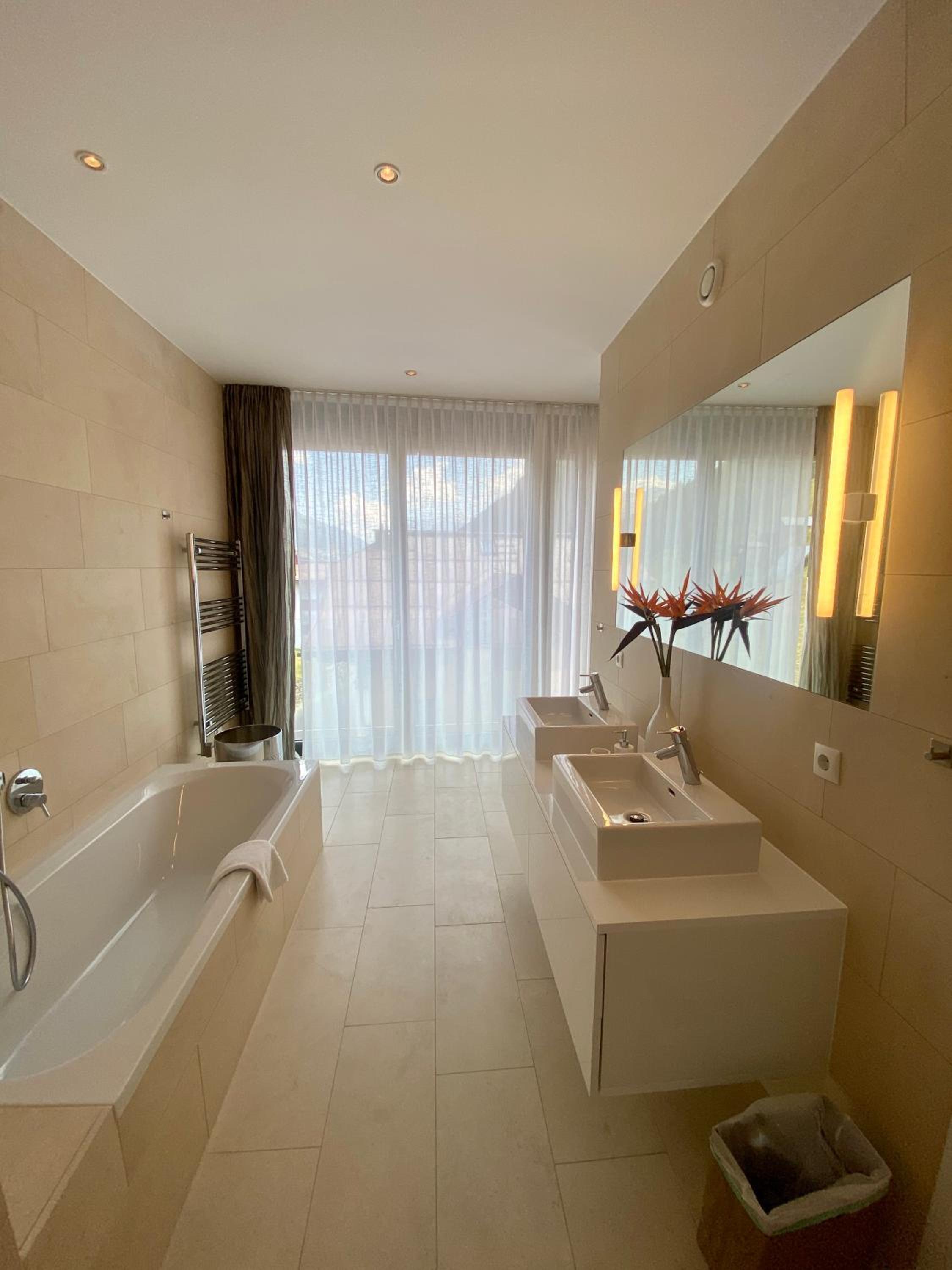 Photo 40