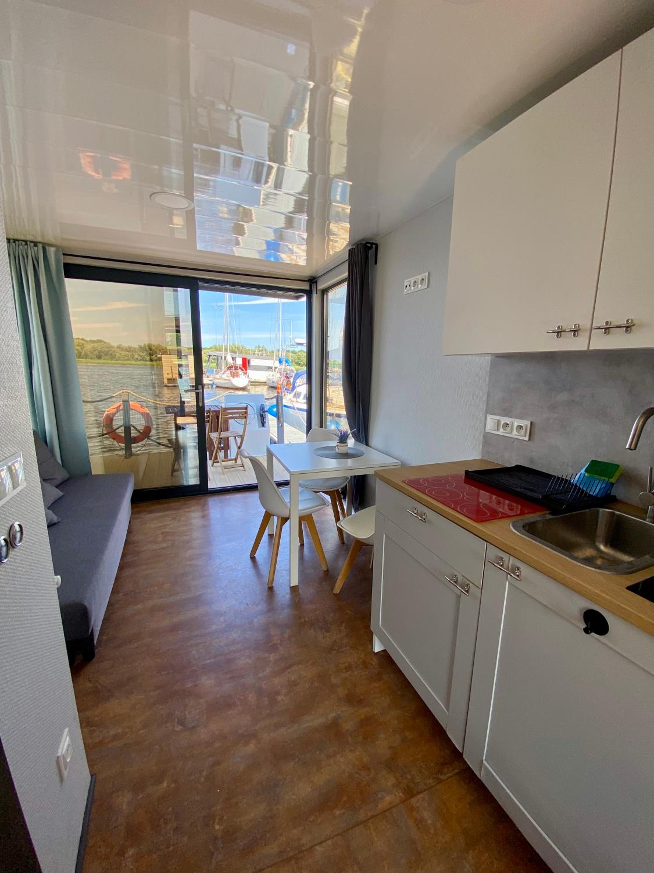 Hausboot- Domy na wodzie - Houseboat Porta Mare