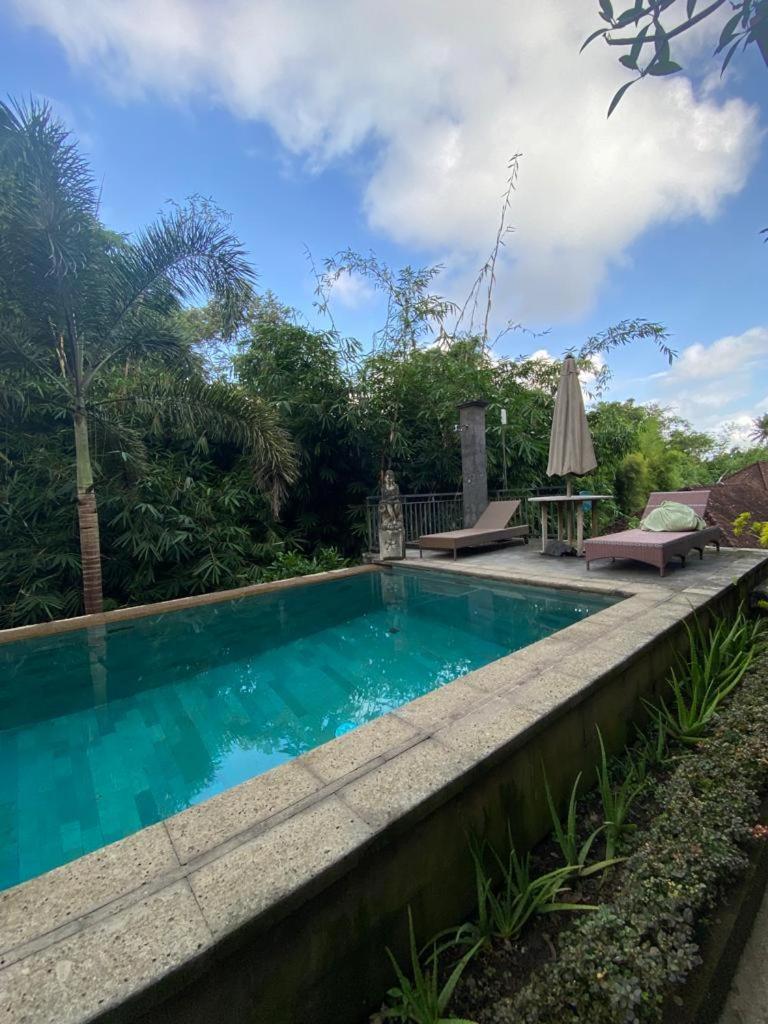 Adipana Bungalow-Balinese Room