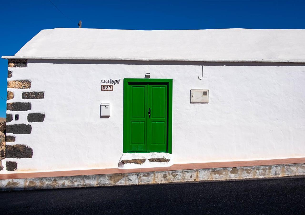 Casa Lupe. Art-inspired courtyard house in Teguise view 4