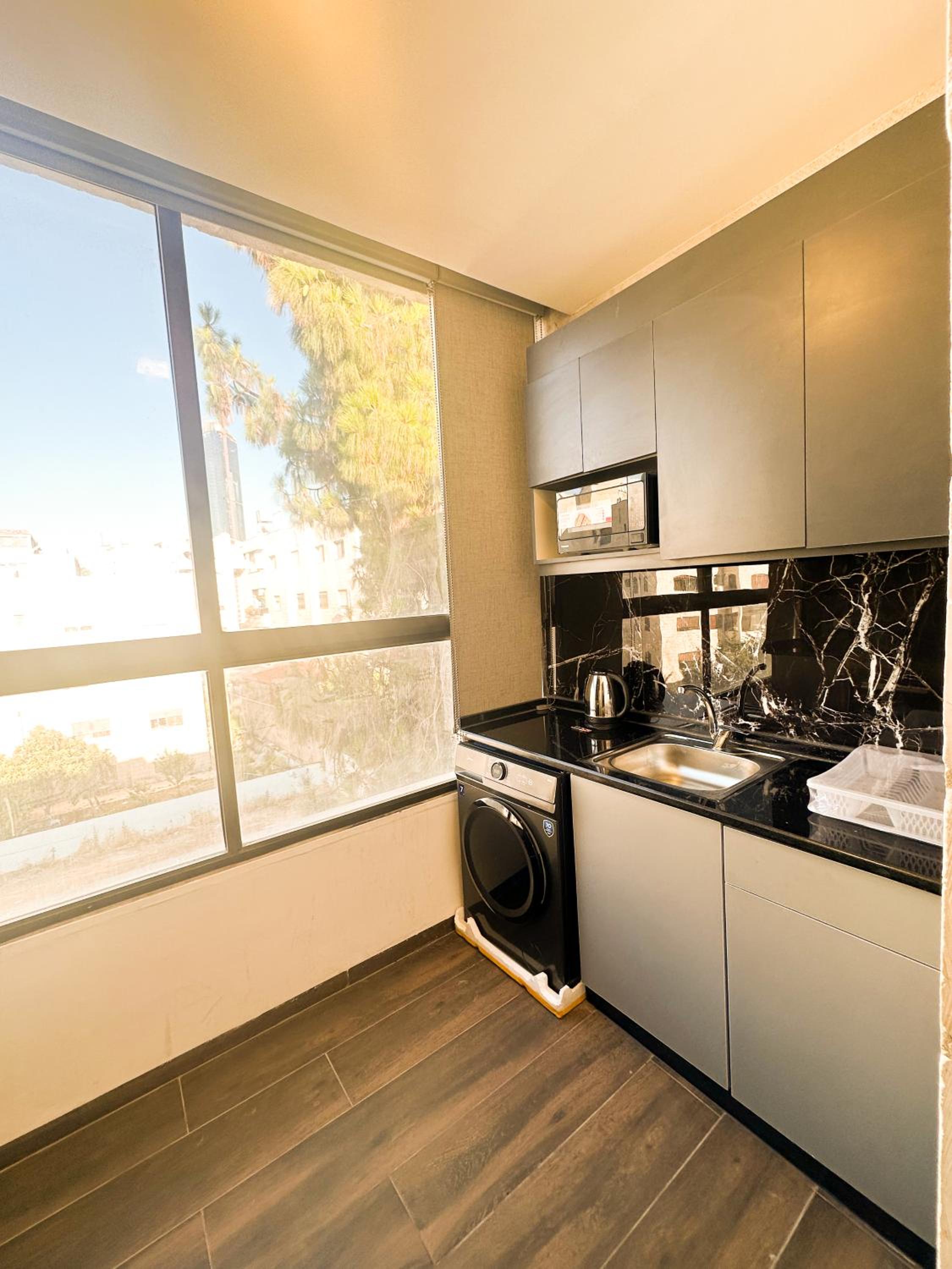 central apartment for rent 27 view 4