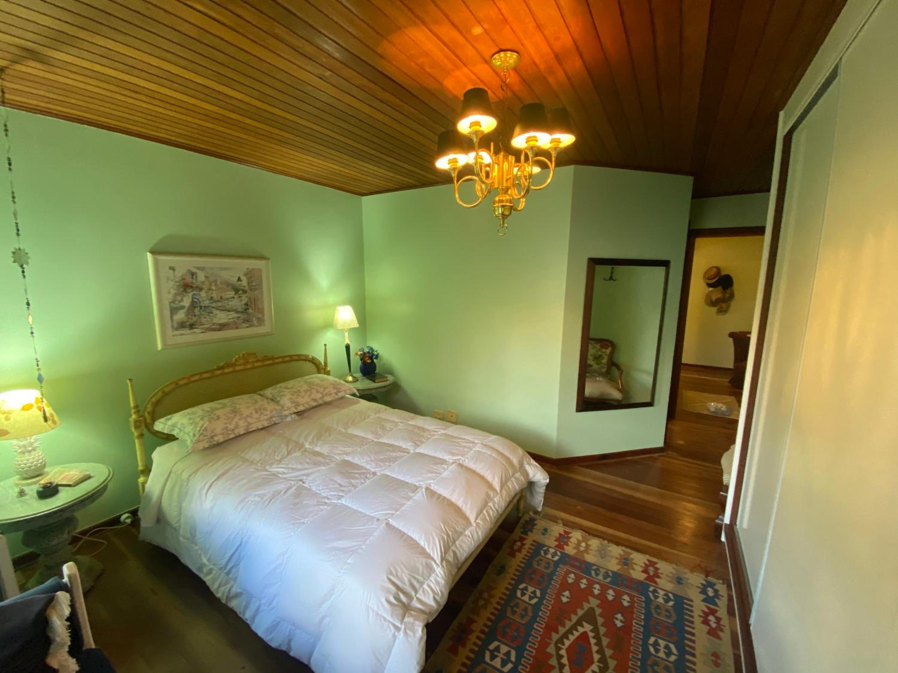 Quatro Estações Hospeda - Casa Azaleia condomínio Véu da Noiva