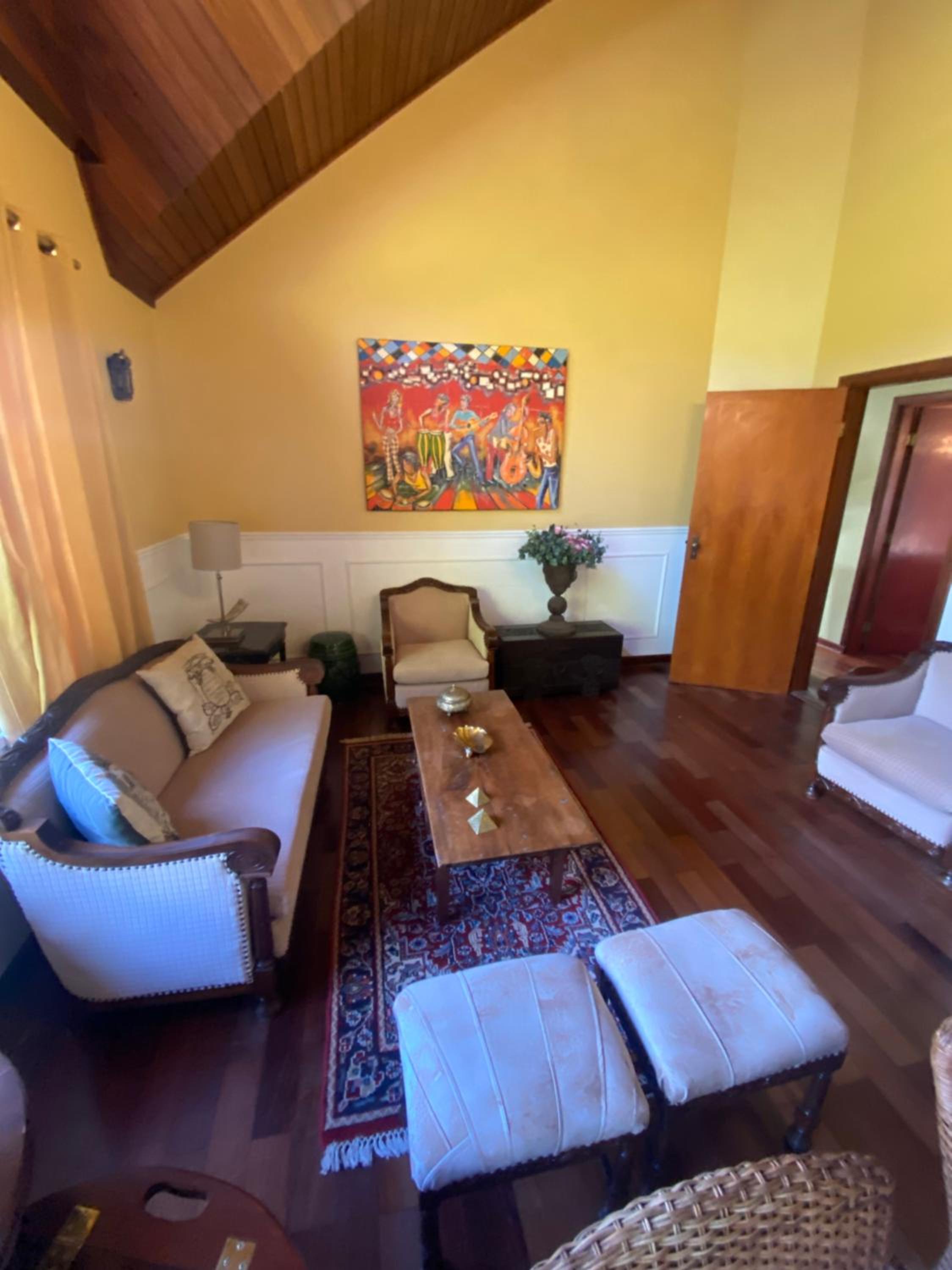 Quatro Estações Hospeda - Casa Azaleia condomínio Véu da Noiva