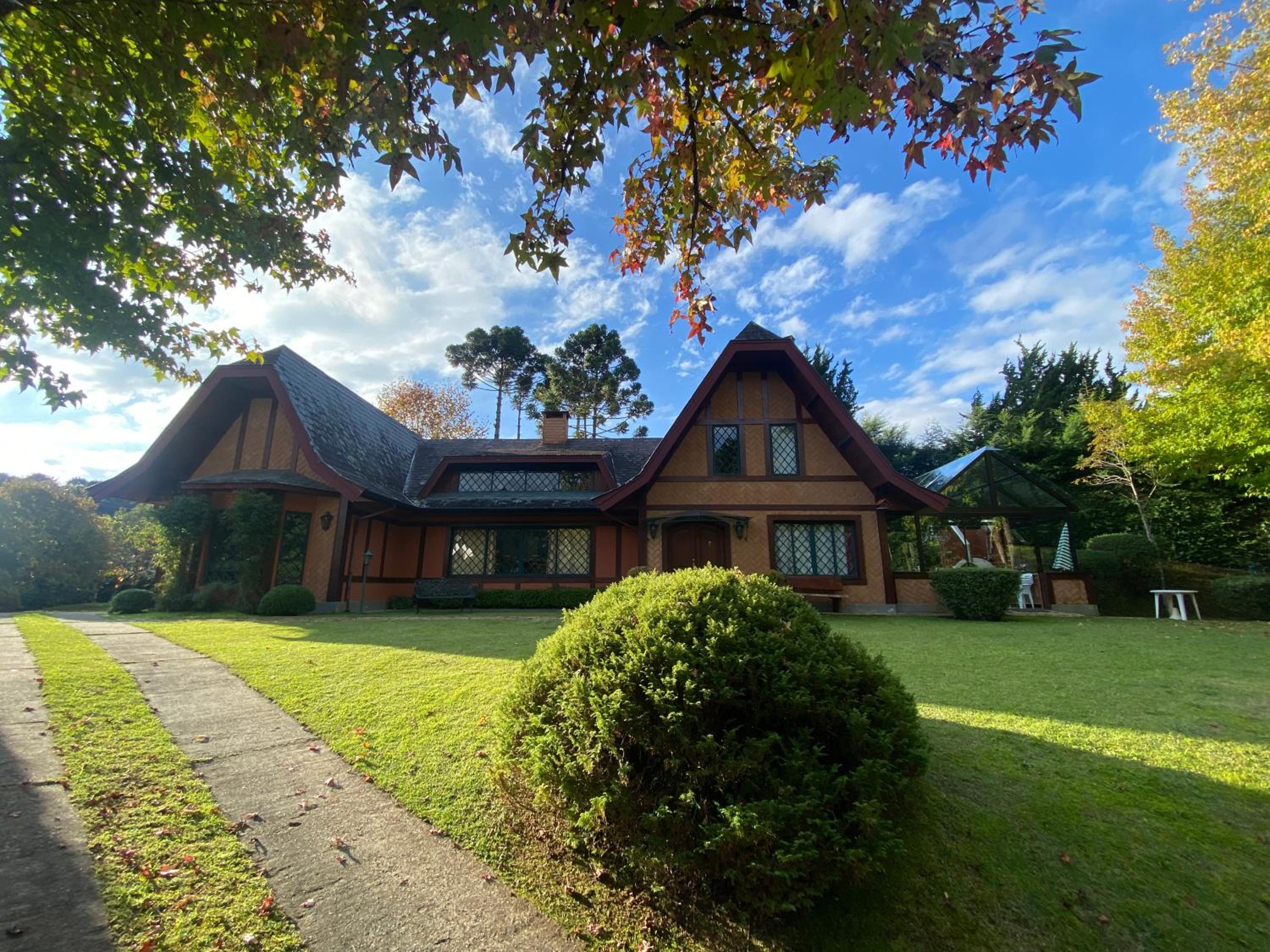 Quatro Estações Hospeda - Casa Azaleia condomínio Véu da Noiva