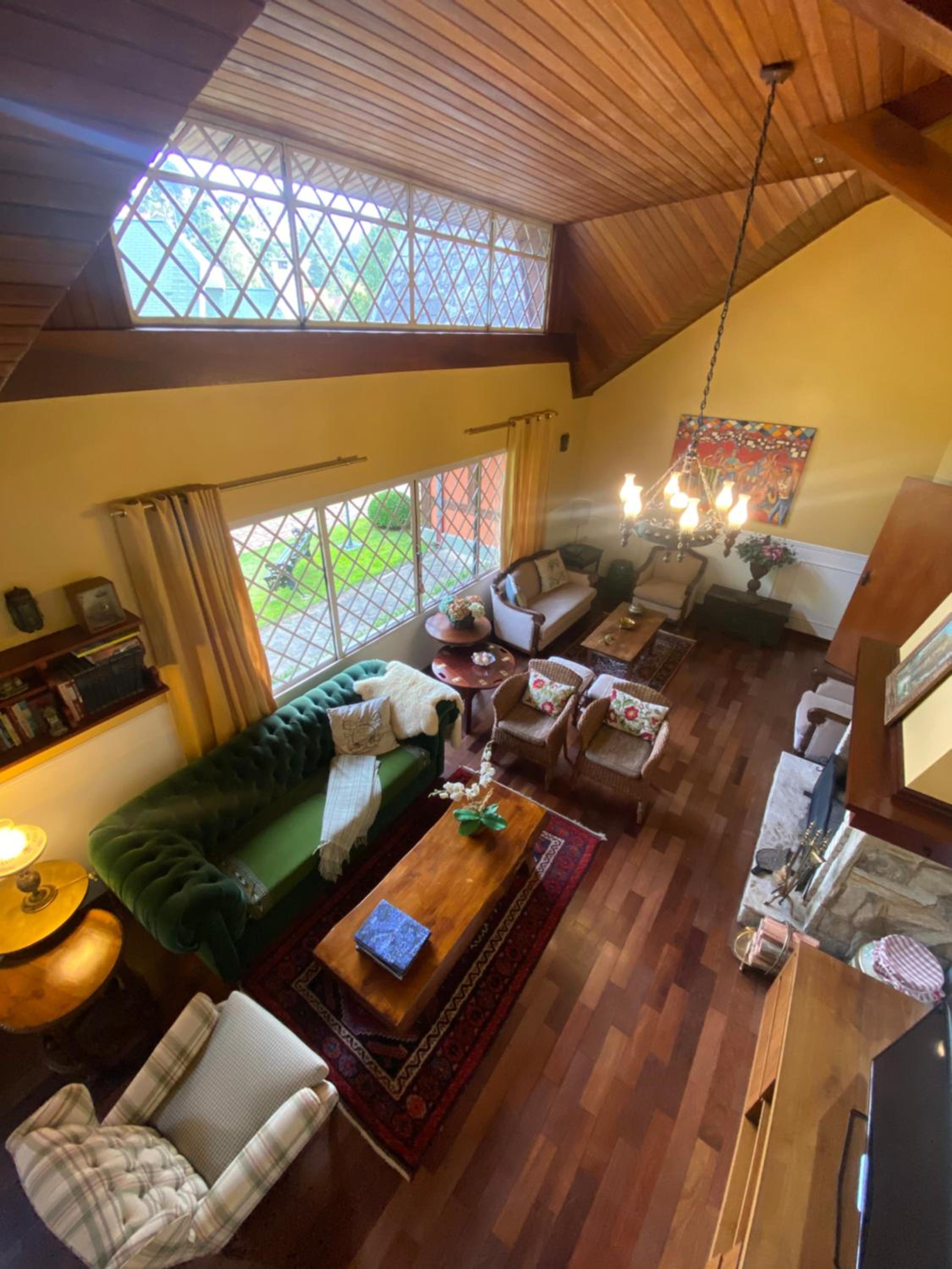 Quatro Estações Hospeda - Casa Azaleia condomínio Véu da Noiva