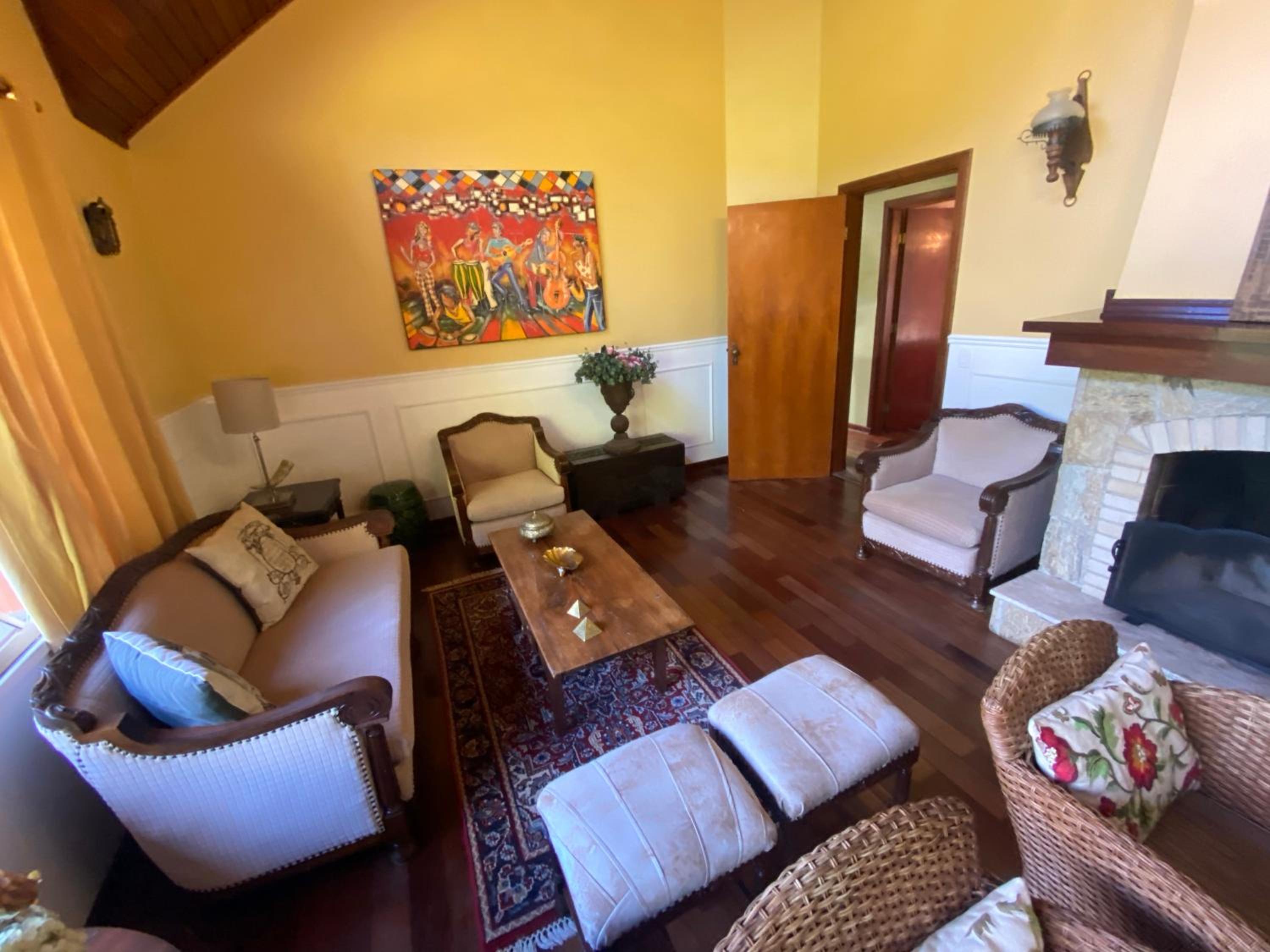 Quatro Estações Hospeda - Casa Azaleia condomínio Véu da Noiva