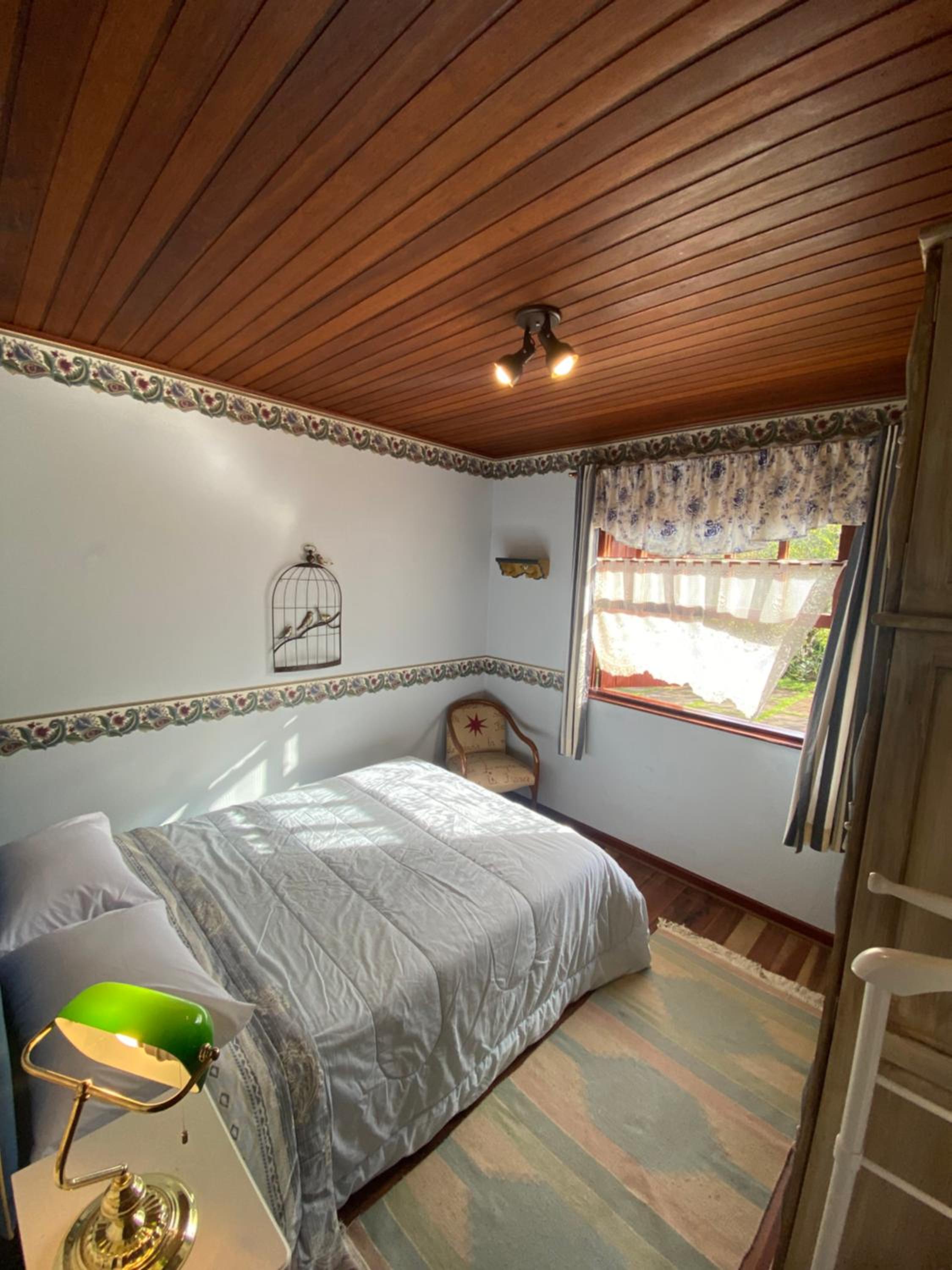 Quatro Estações Hospeda - Casa Azaleia condomínio Véu da Noiva