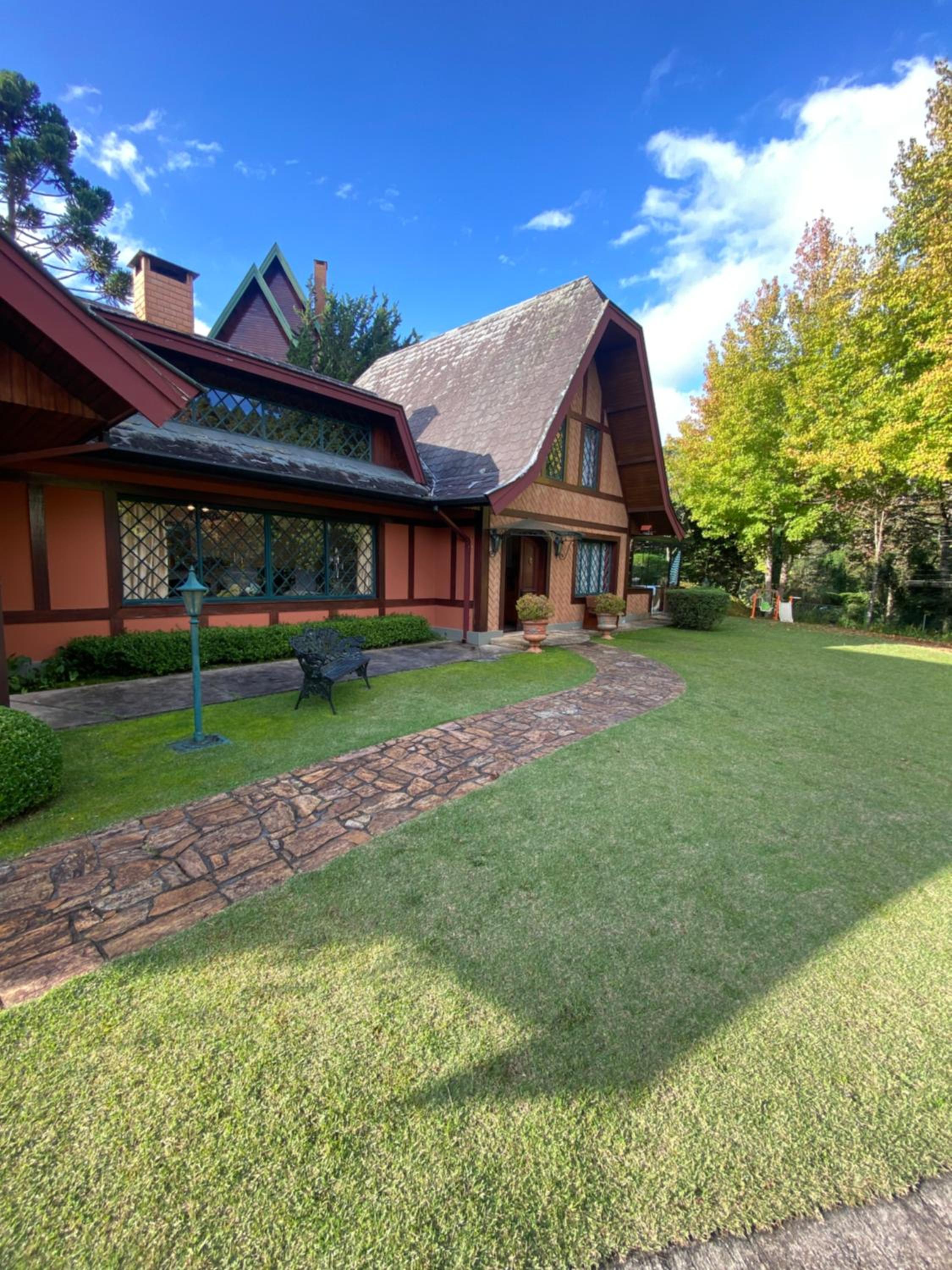 Quatro Estações Hospeda - Casa Azaleia condomínio Véu da Noiva