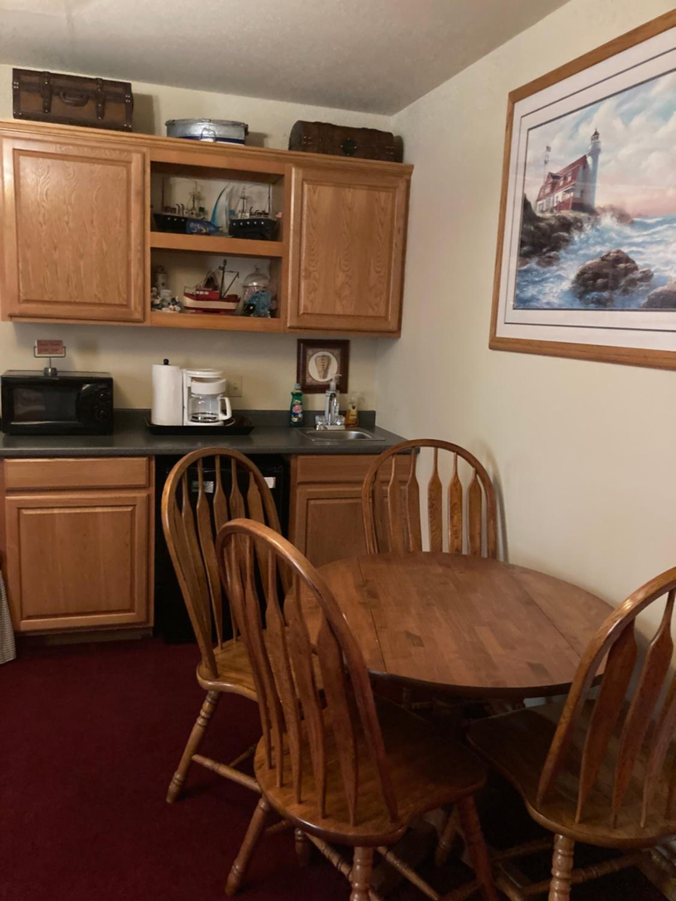All Seasons Inn