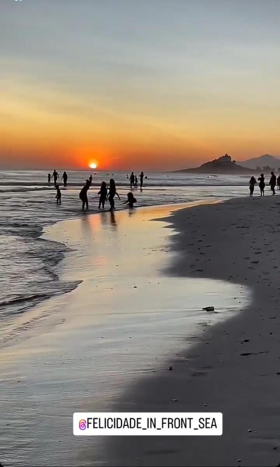 Felicidade in sea front