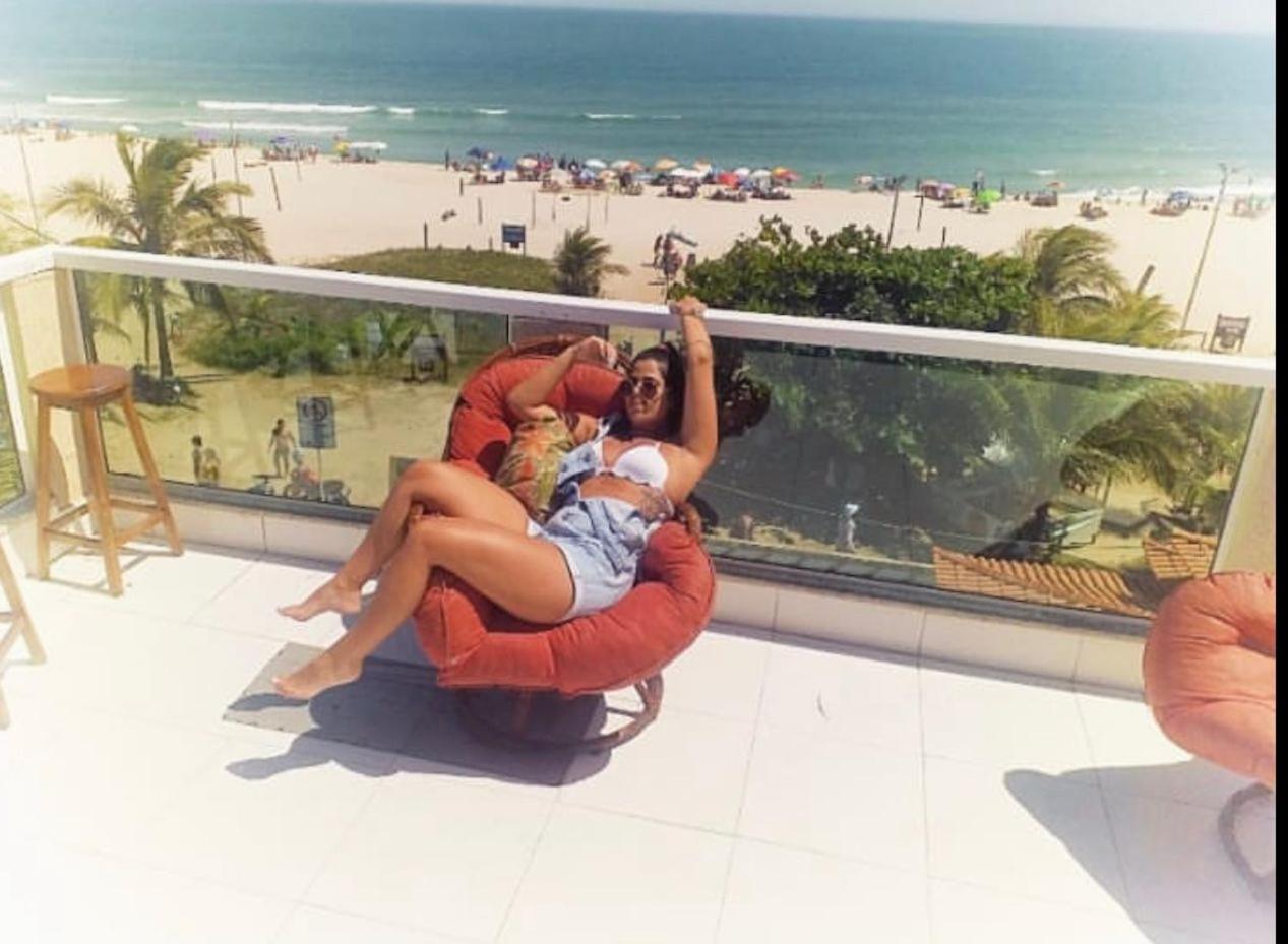 Felicidade in sea front