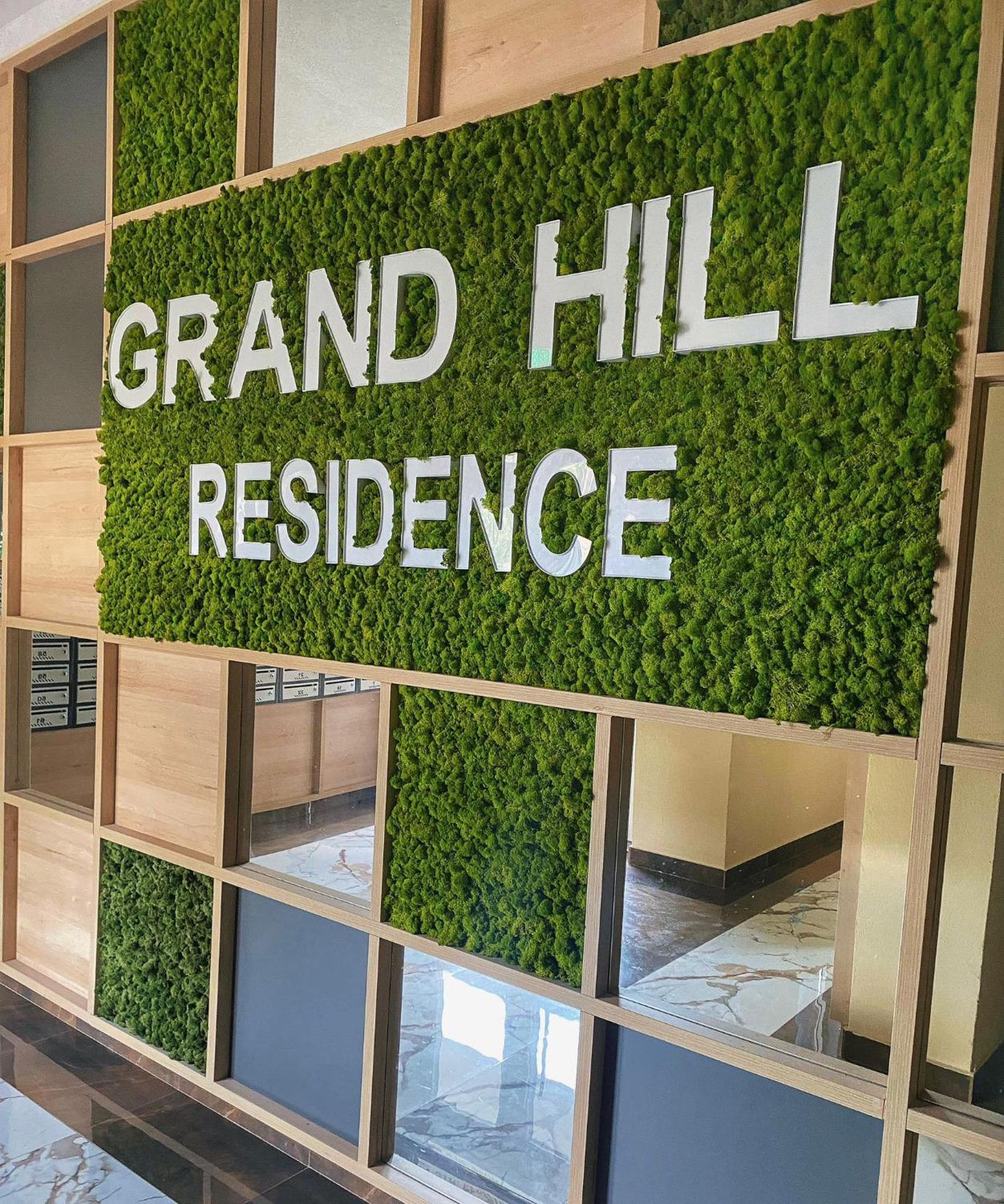 Apartament Grand Hill 1 view 3