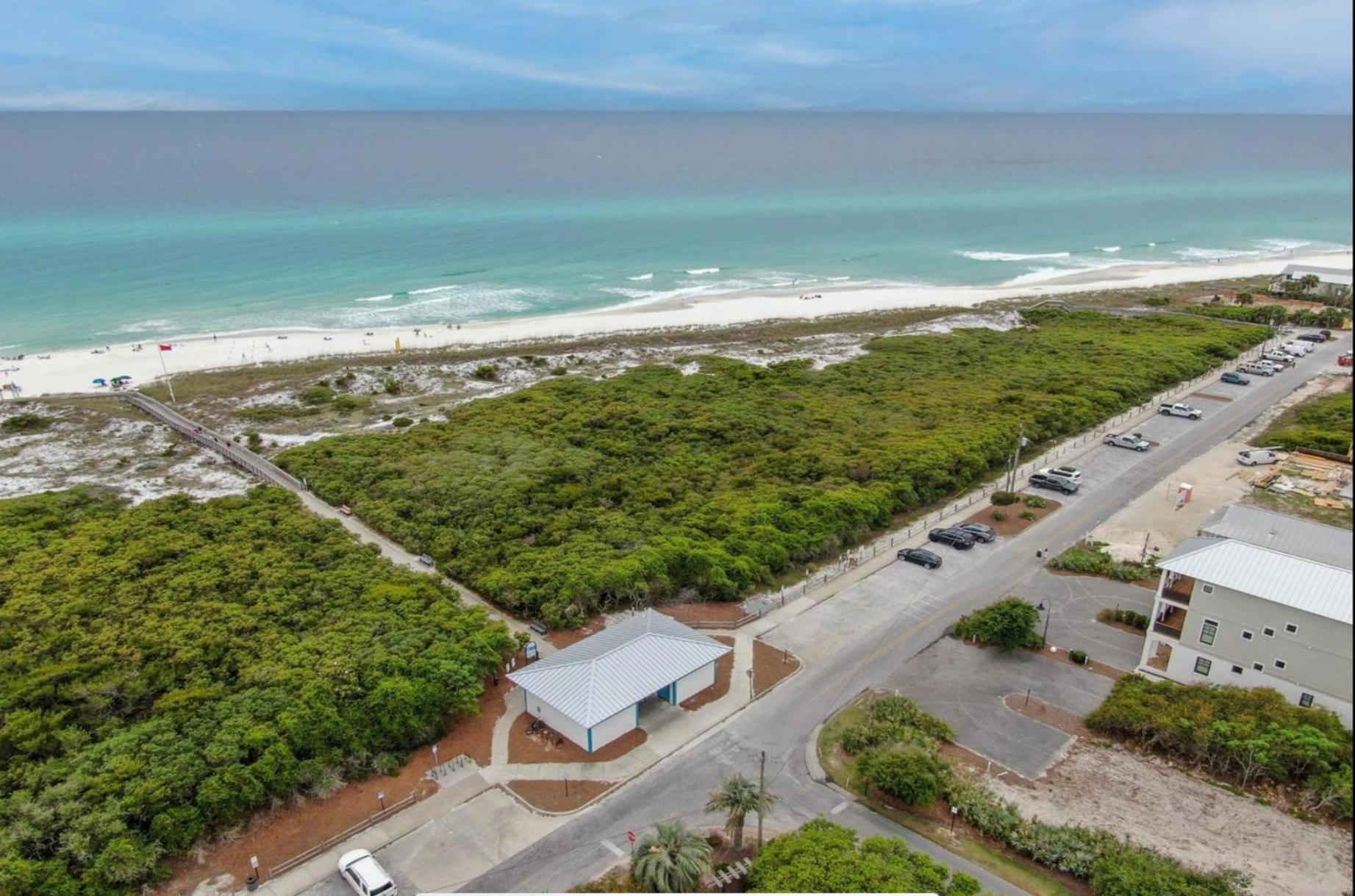 Beautiful 4 bedroom near Rosemary Beach!