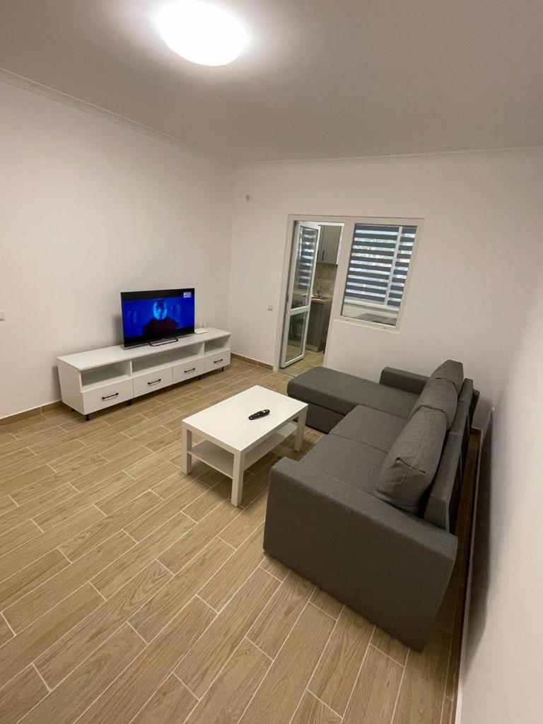 Militari Comfort Apartment view 5