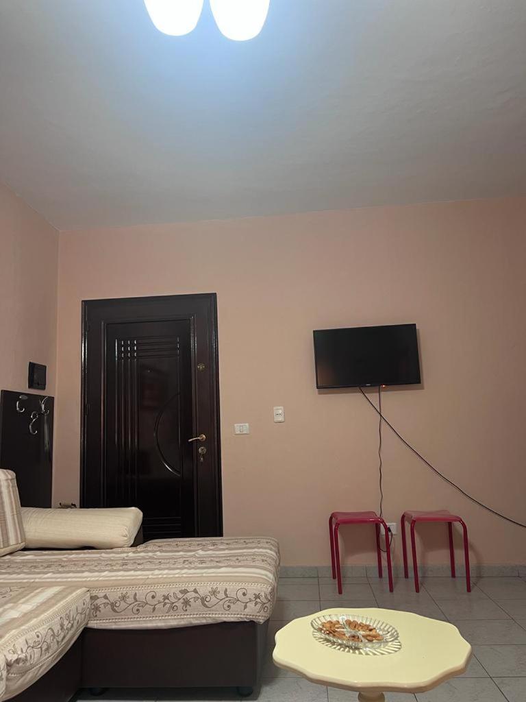 Spacious Studio apartment with Balcony, Durrës