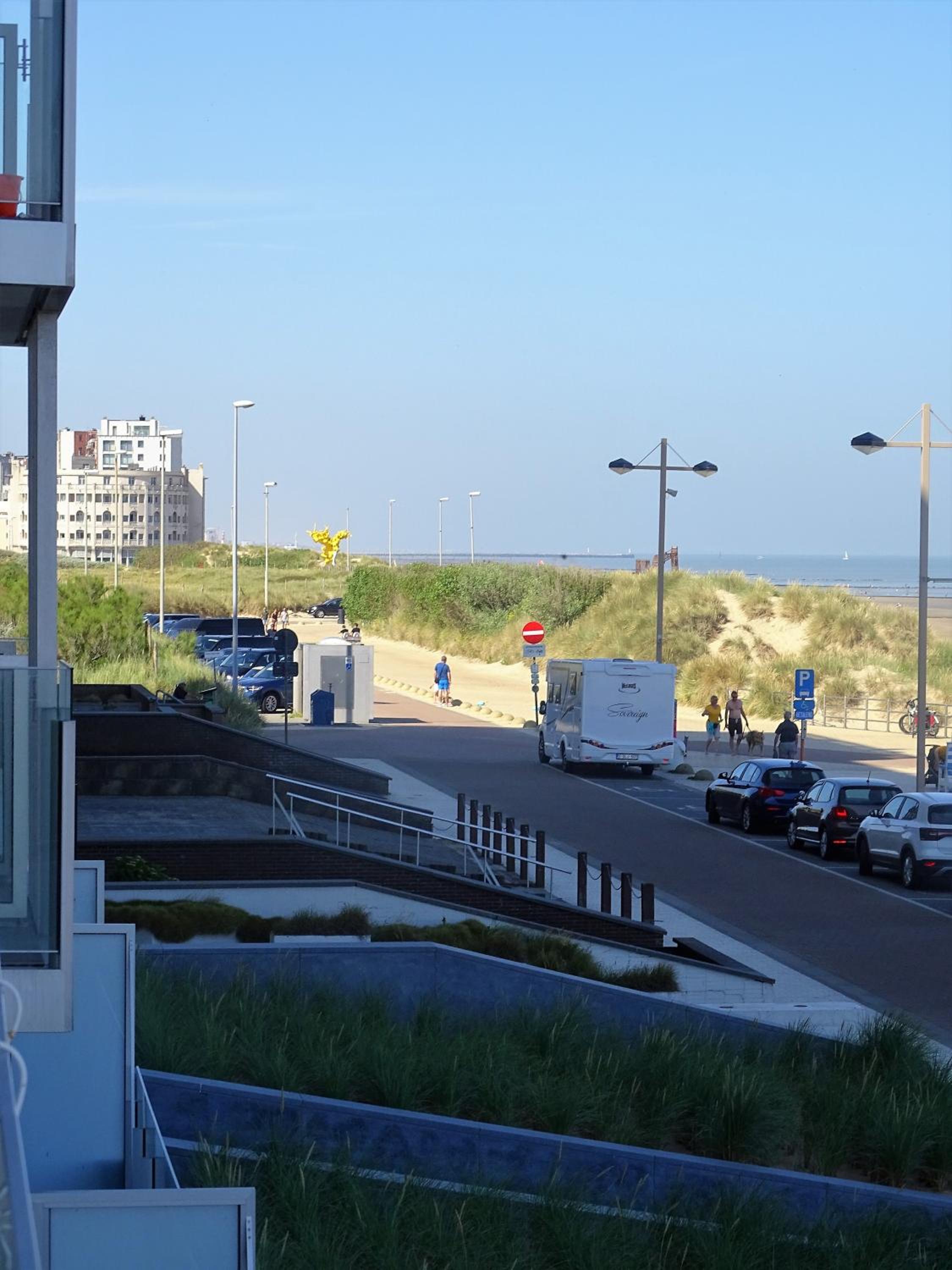 North Sea View studio with parking
