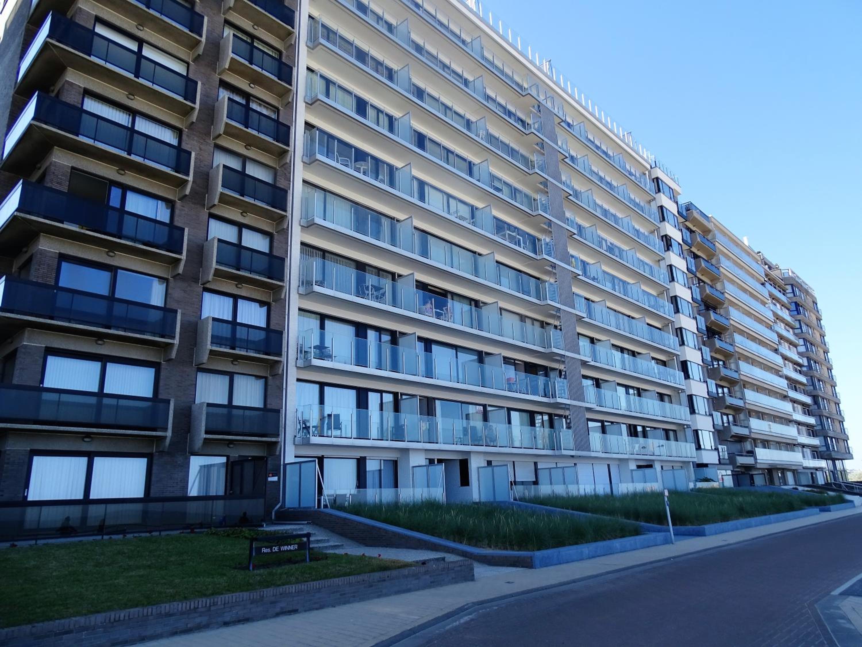 North Sea View studio with parking