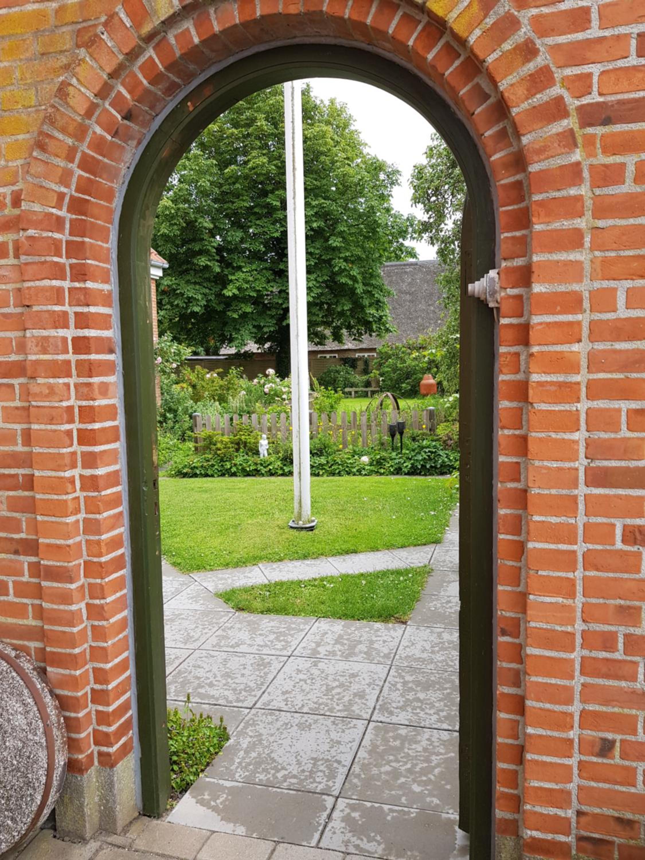 Photo 6