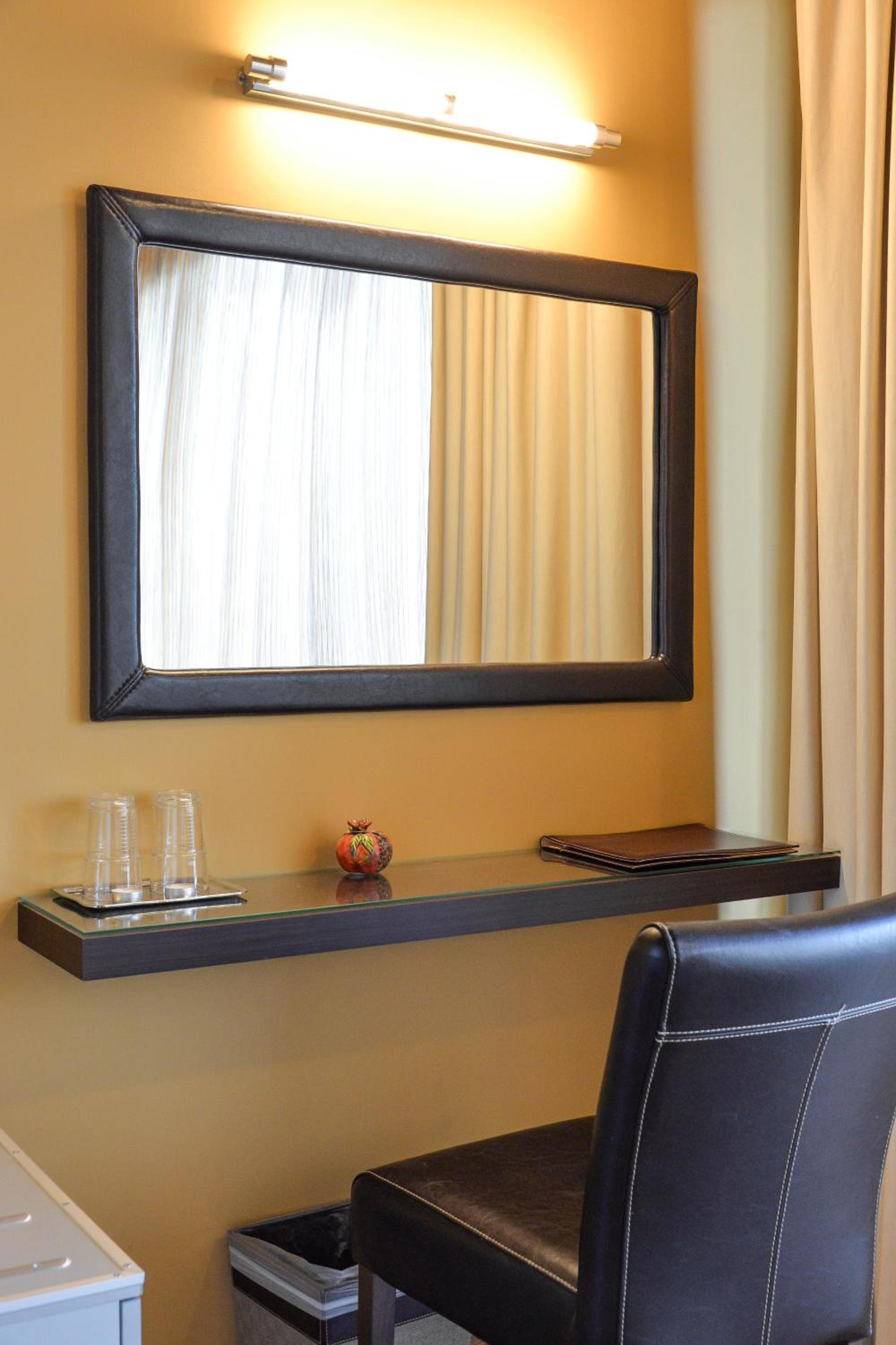 Vathyskia Guesthouse