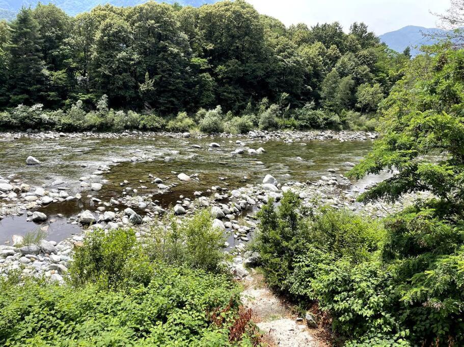 Immersi nella natura con accesso al fiume maggia