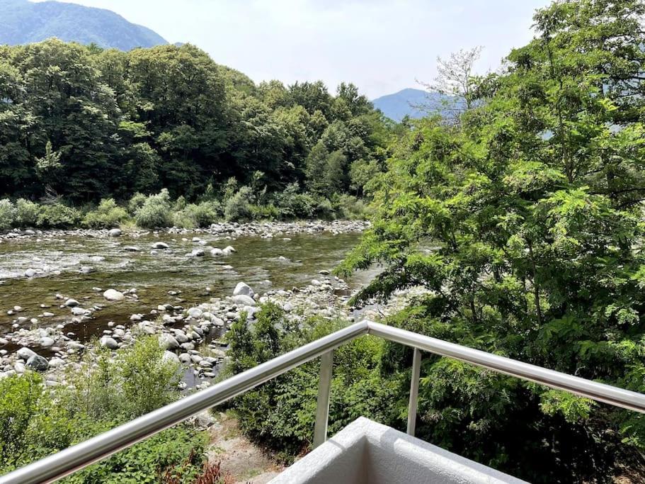 Immersi nella natura con accesso al fiume maggia