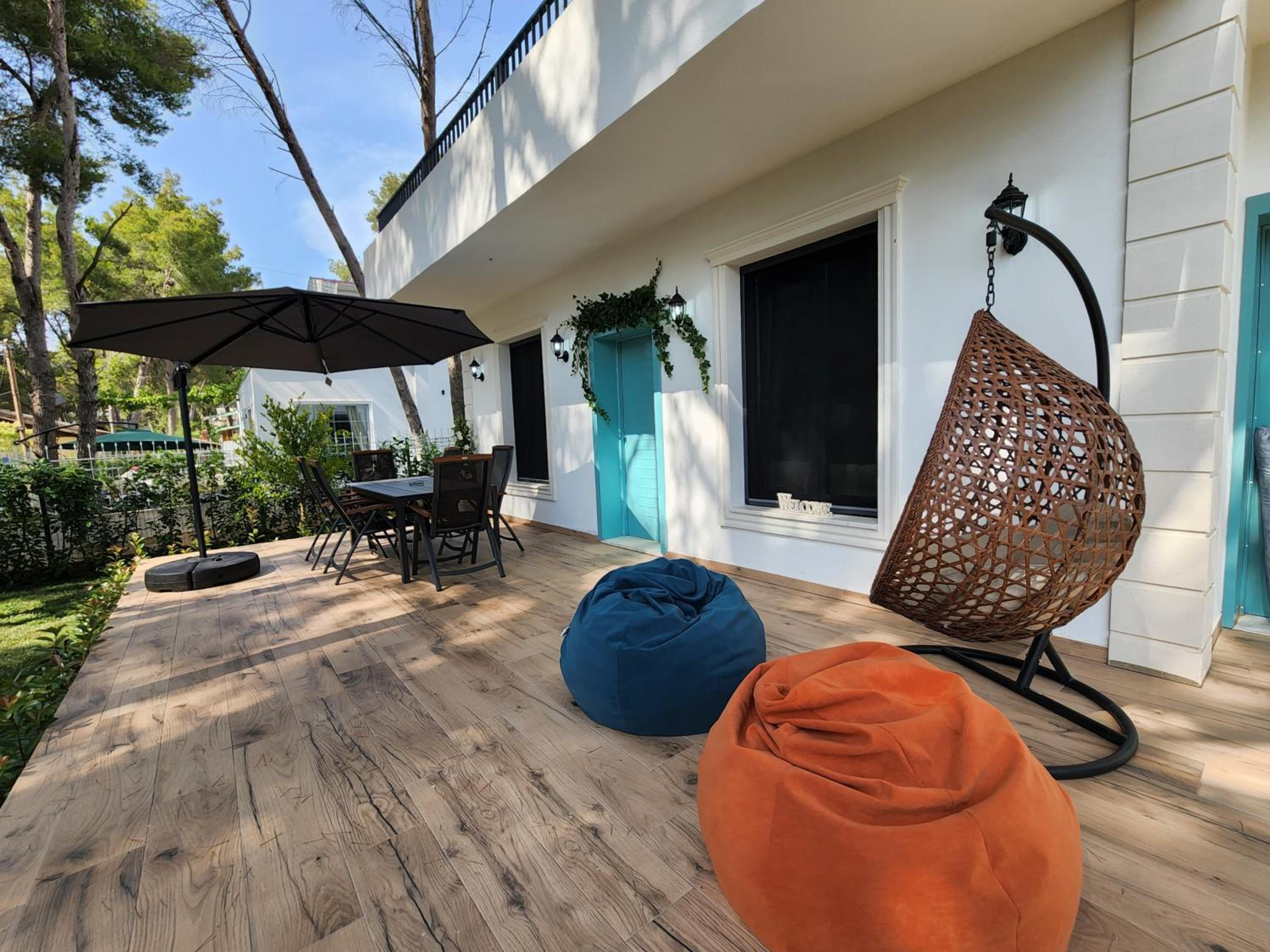 Cozy PineTrees Beach House