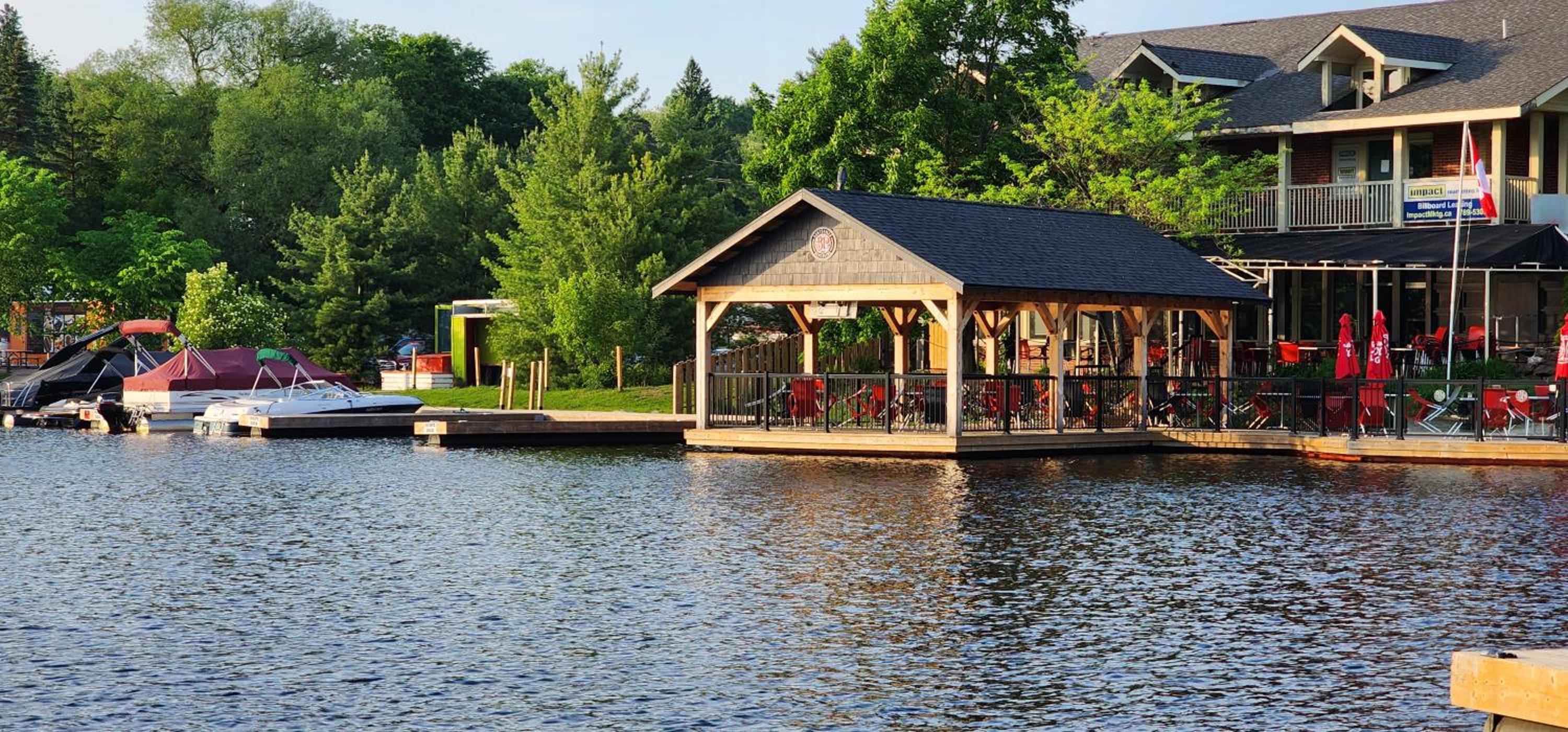 Private 5 BR Muskoka Cottage Firepit+BBQ+Wi-Fi