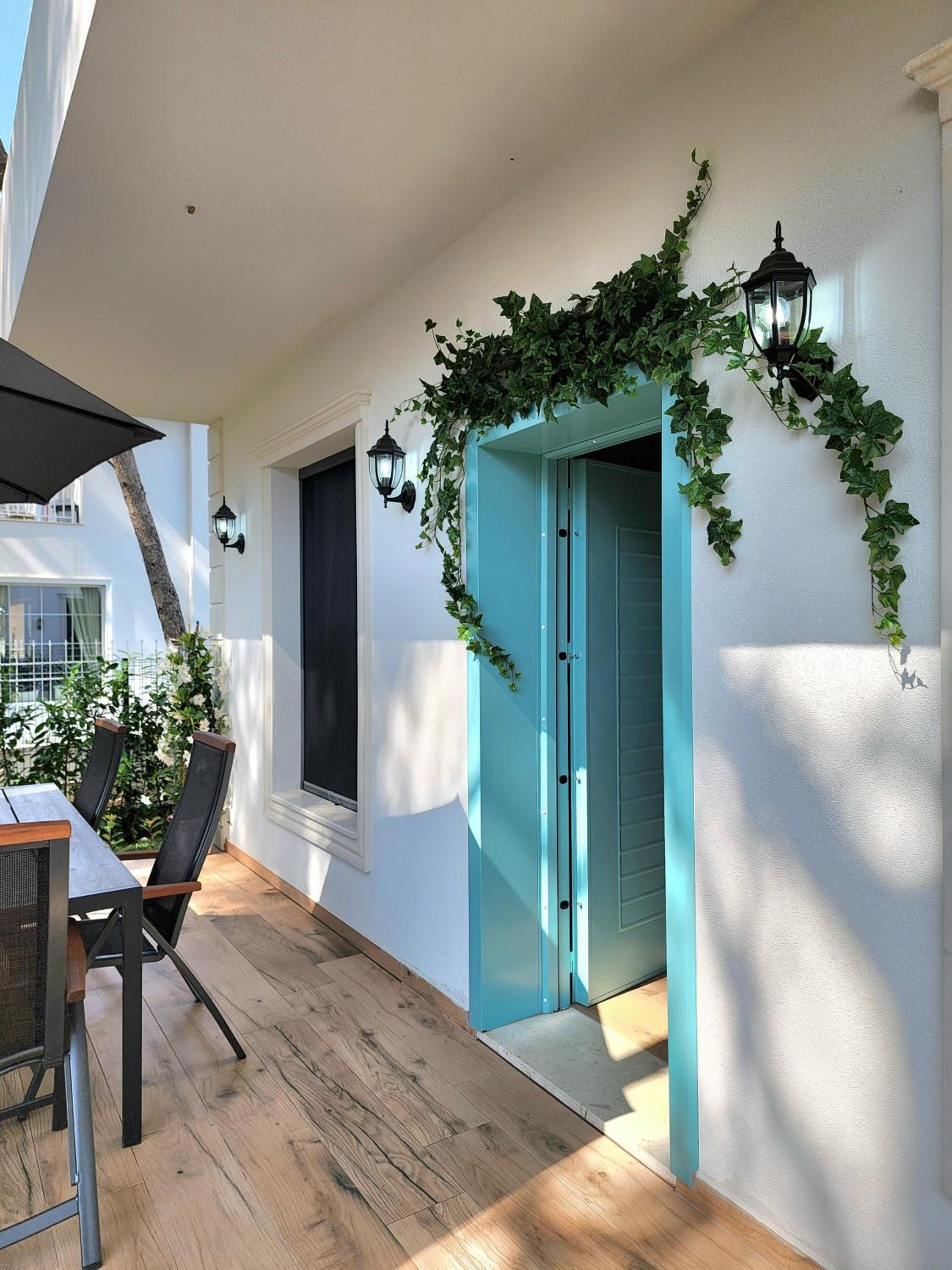 Cozy PineTrees Beach House