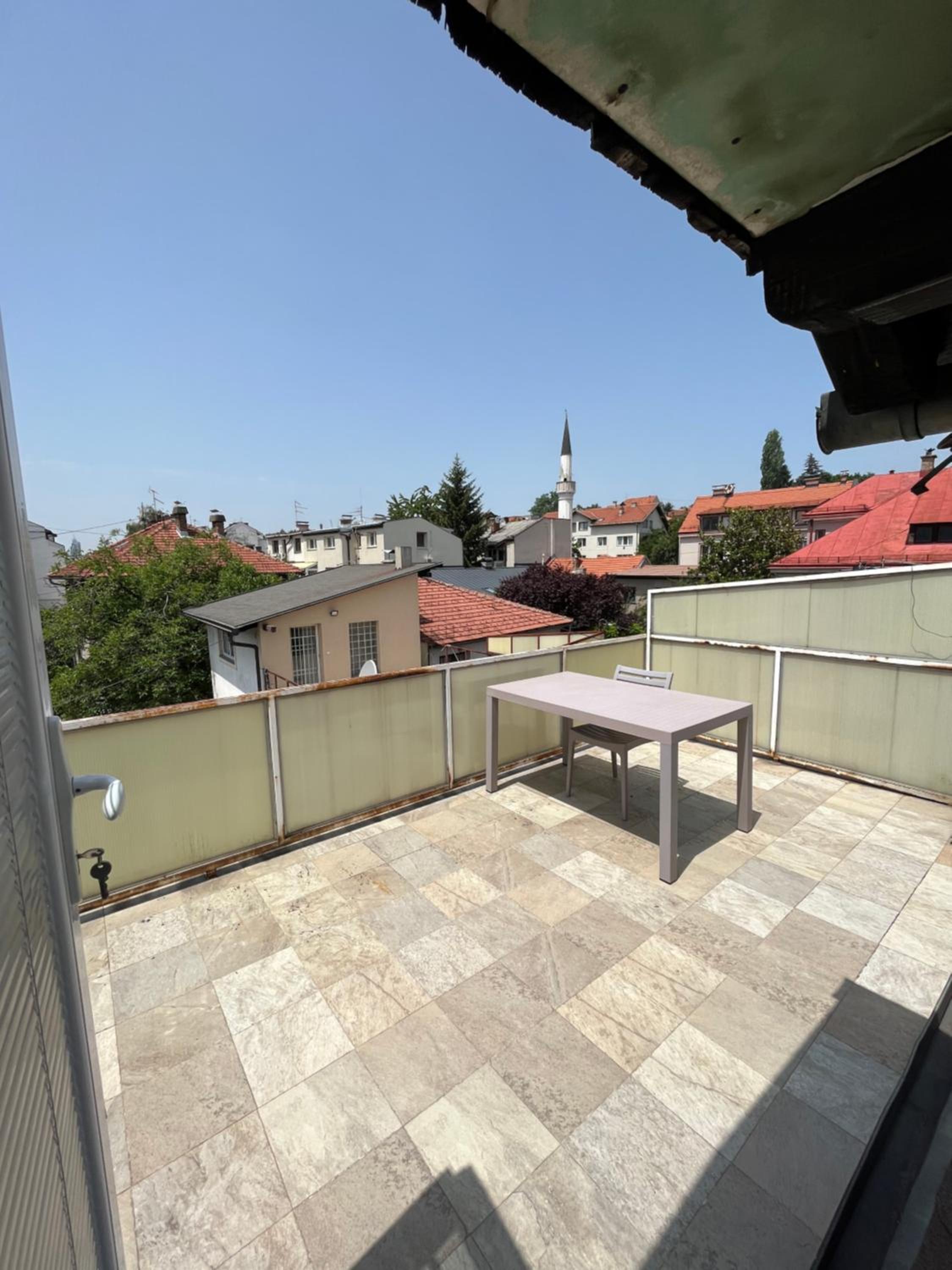 Villa Luca Free Garage Parking