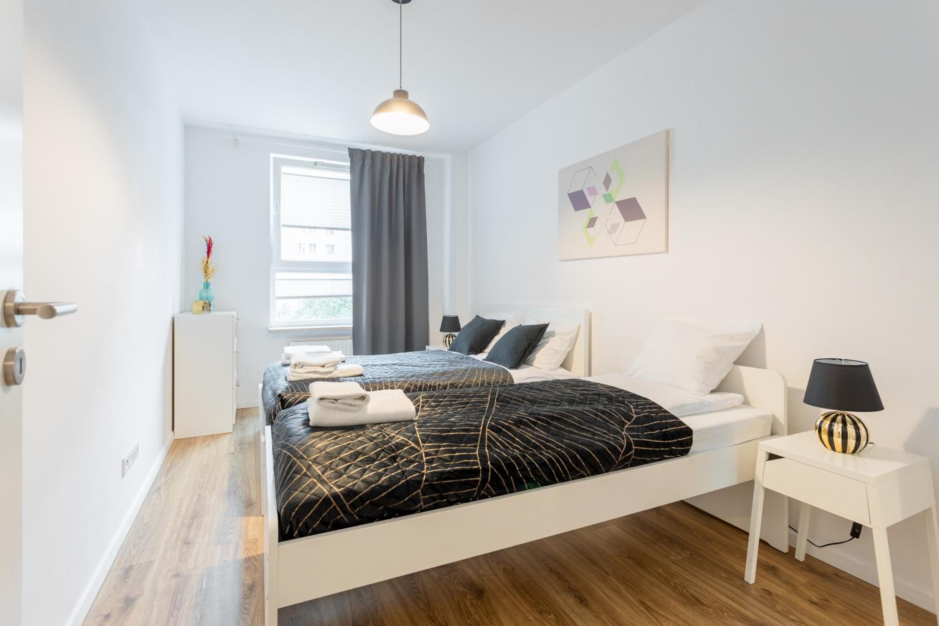 Golden Apartments Warsaw - Stylish & Sunny - Pereca Residence, City Center
