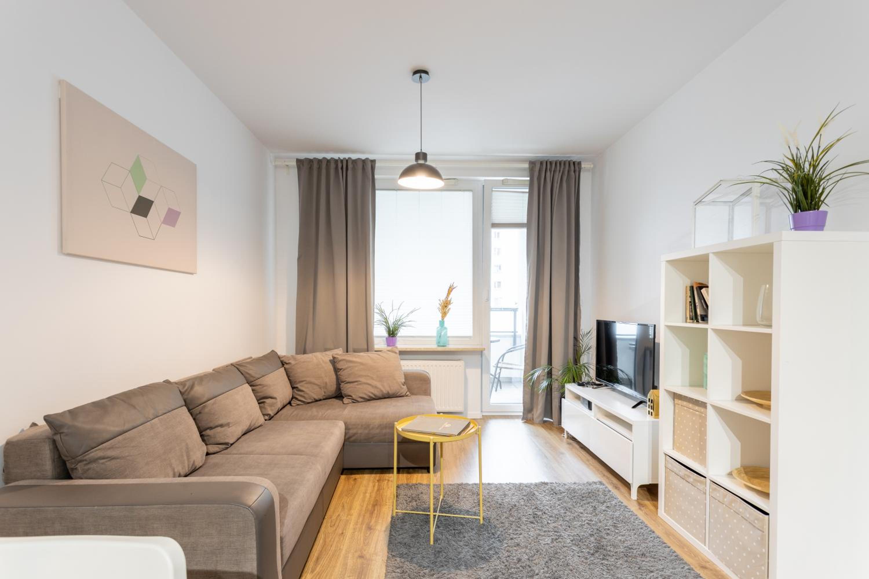 Golden Apartments Warsaw - Stylish & Sunny - Pereca Residence, City Center