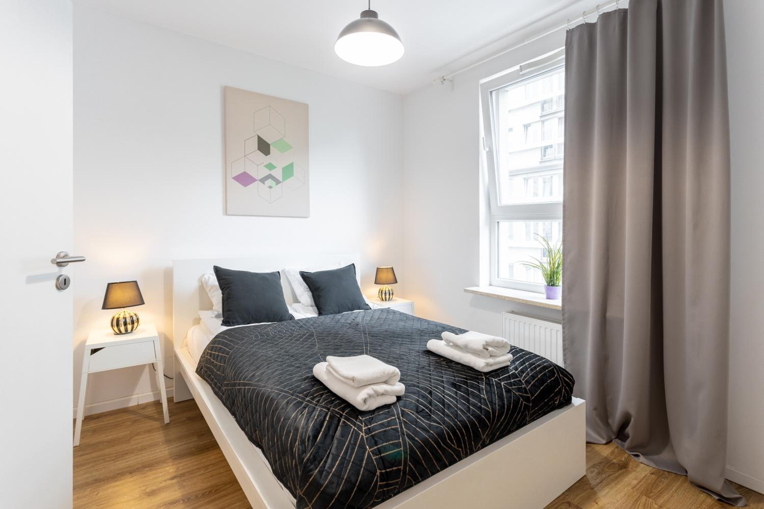 Golden Apartments Warsaw - Stylish & Sunny - Pereca Residence, City Center