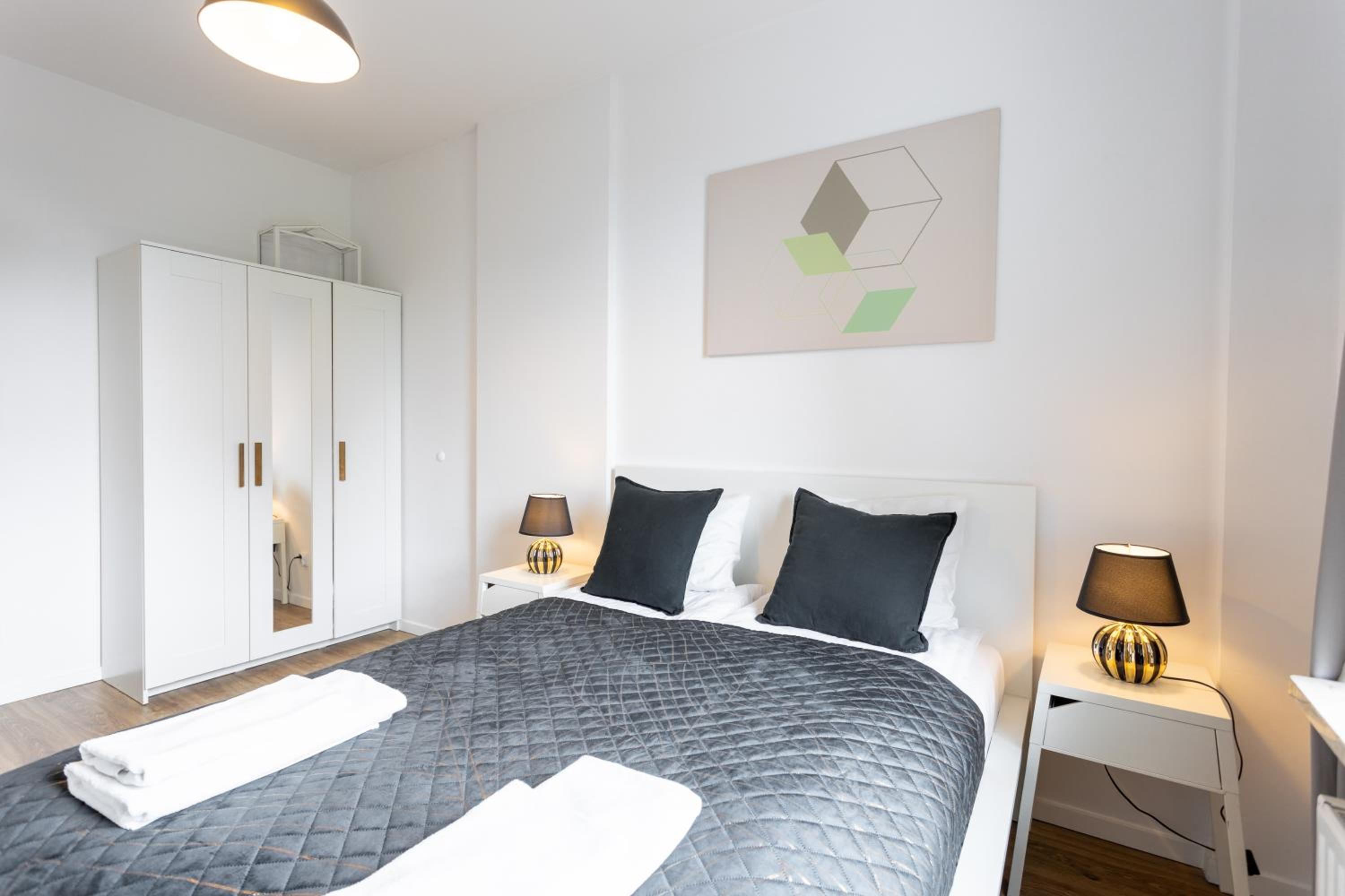 Golden Apartments Warsaw - Stylish & Sunny - Pereca Residence, City Center