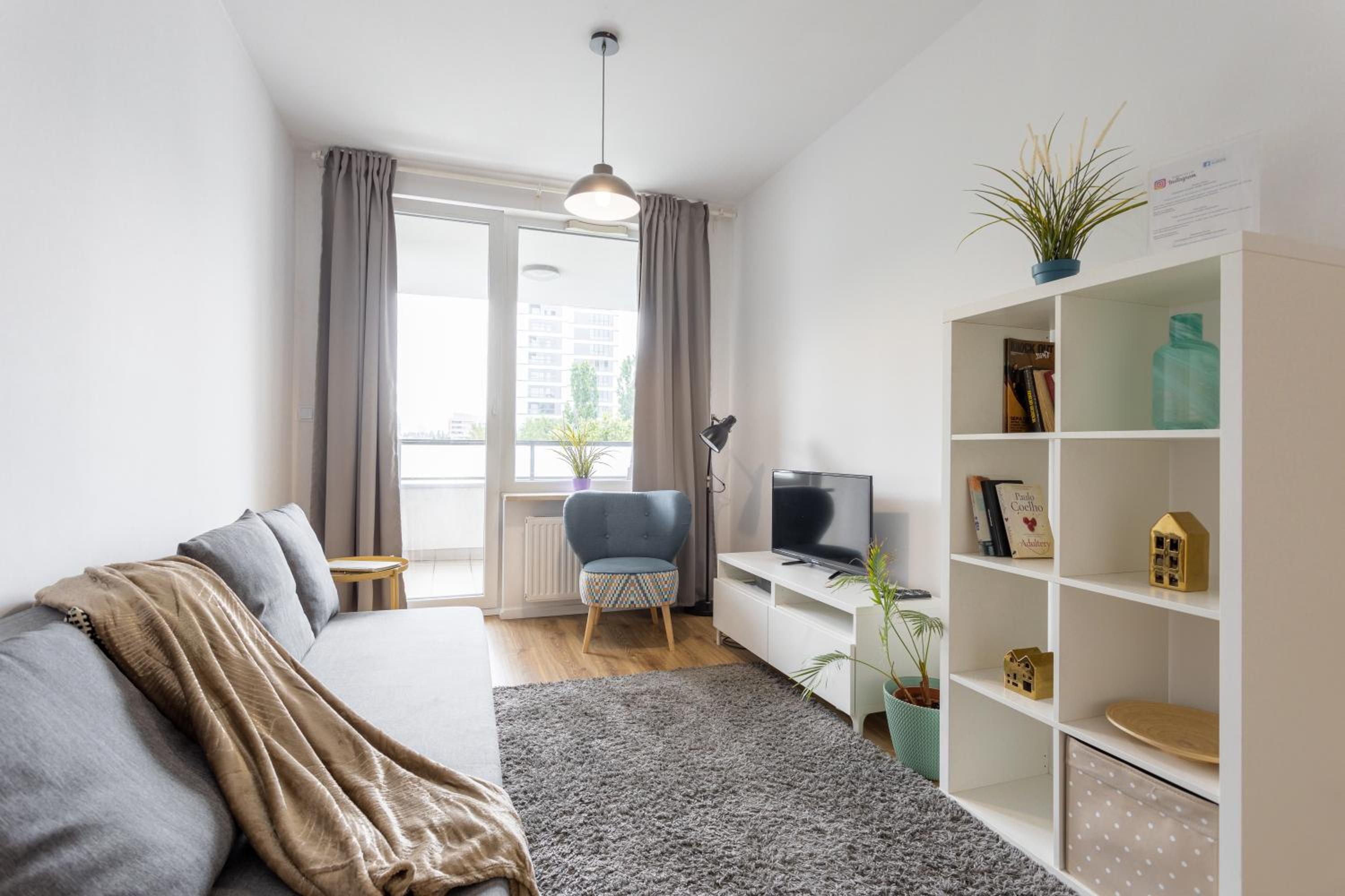 Golden Apartments Warsaw - Stylish & Sunny - Pereca Residence, City Center