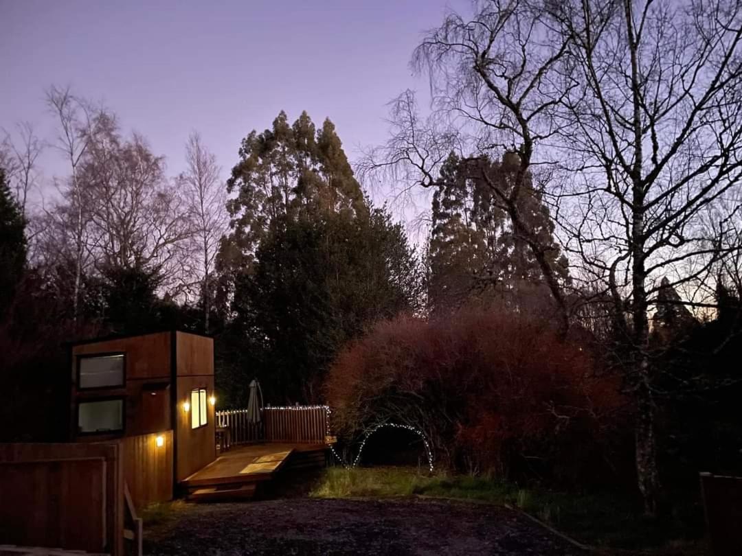 Tiny House in the Bush - a minute from town centre Ruapehu Unique Stays
