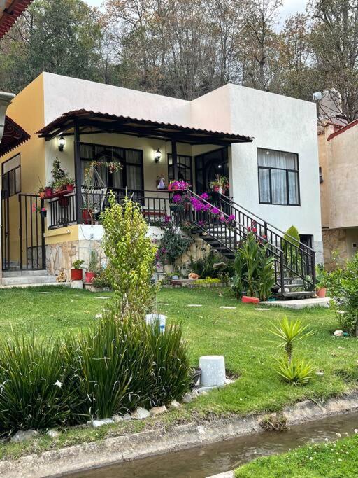 Hermosa casita con vista al río.