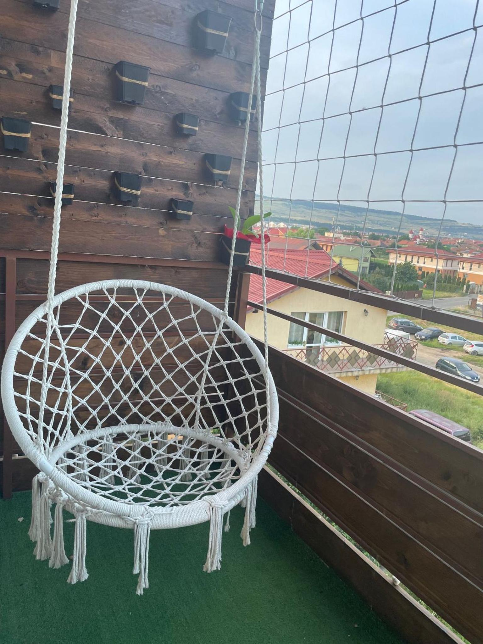 BRT Apartment